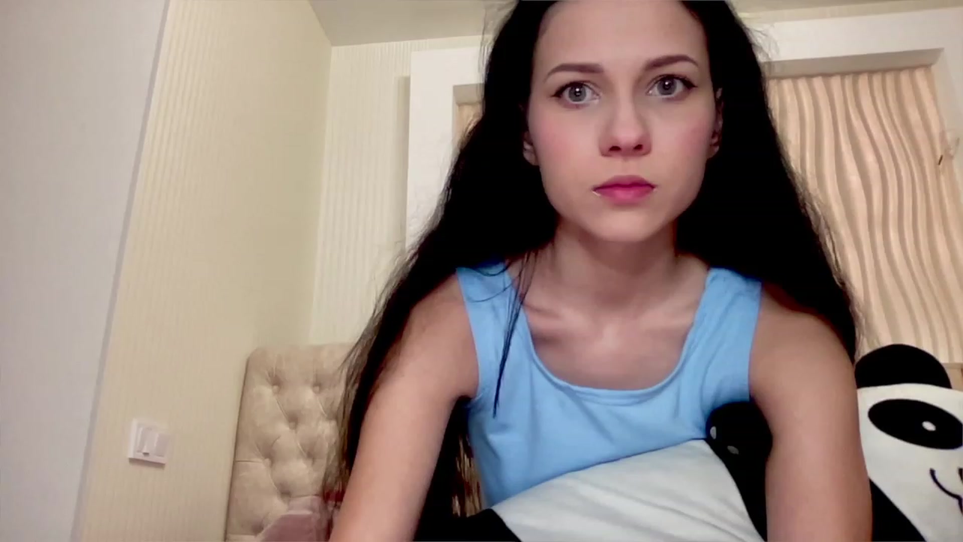 Gallery image thumbnail from Little_Emma1's myfreecams stream on, 12/12/2022, 08:41 image 11 of 20