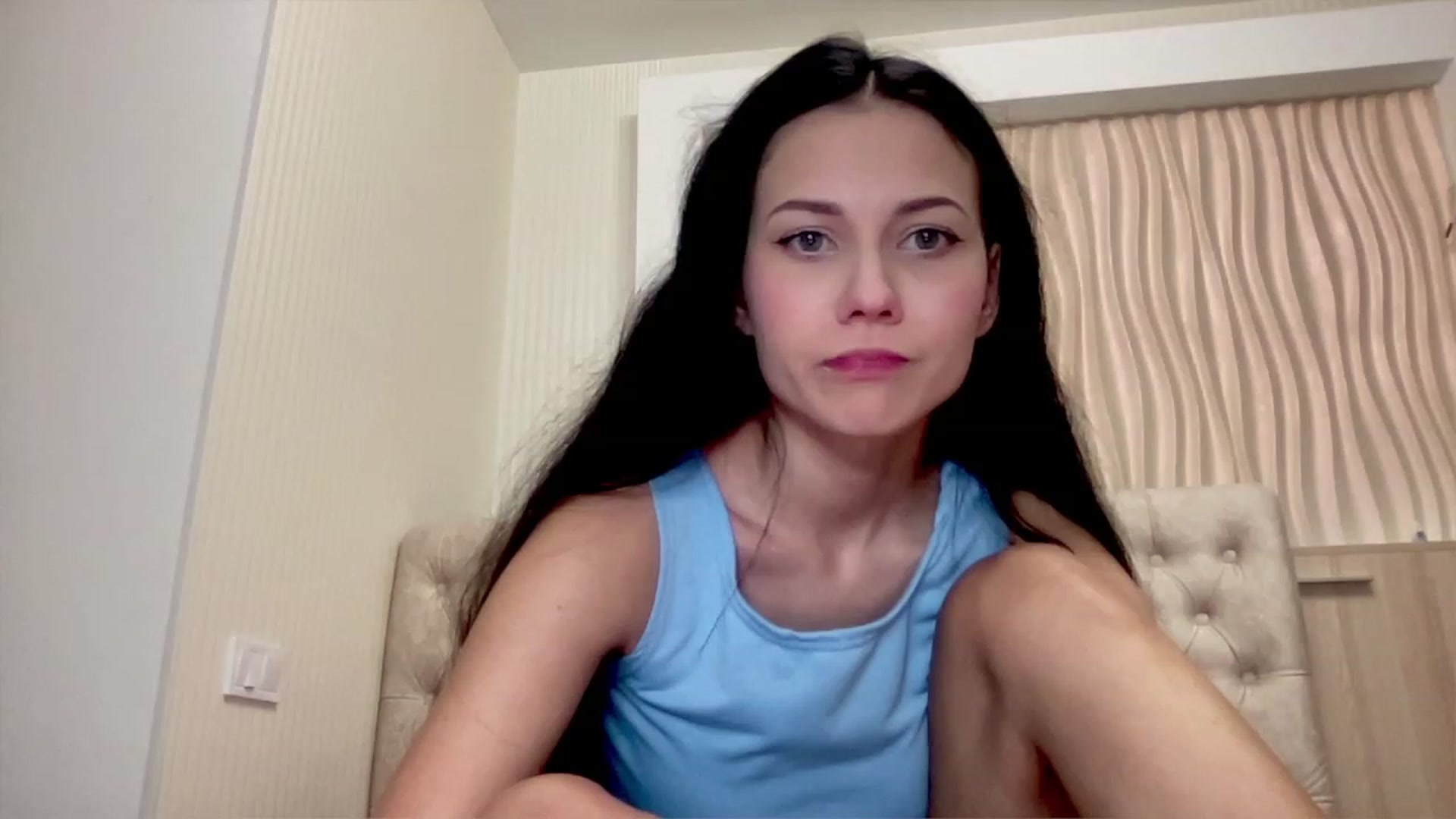 Gallery image thumbnail from Little_Emma1's myfreecams stream on, 12/12/2022, 08:41 image 5 of 20