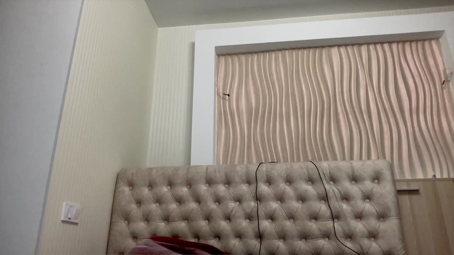 Gallery image thumbnail from Little_Emma1's myfreecams stream on, 12/12/2022, 08:41 image 10 of 20