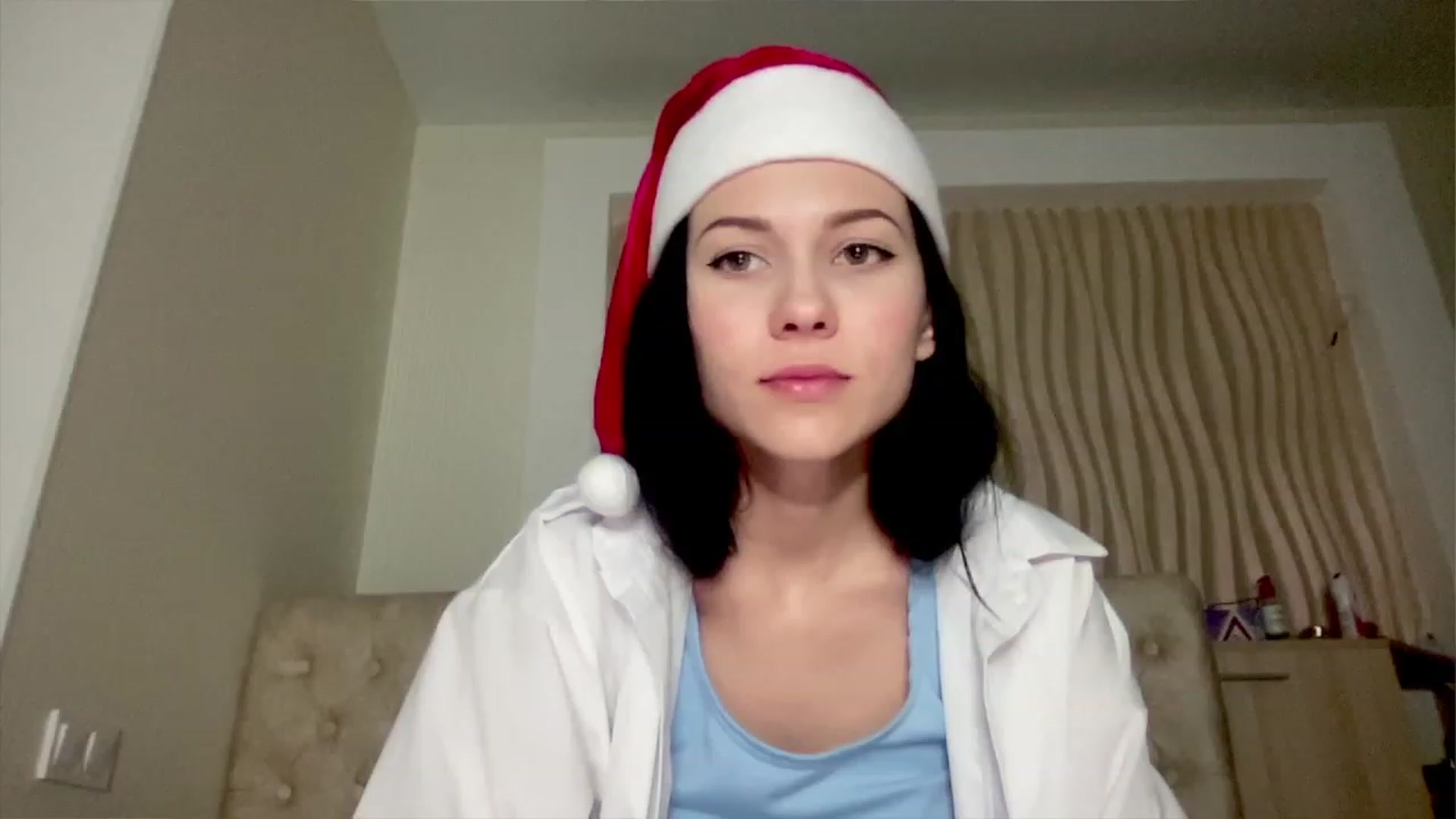 Gallery image thumbnail from Little_Emma1's myfreecams stream on, 12/25/2022, 14:02 image 9 of 20