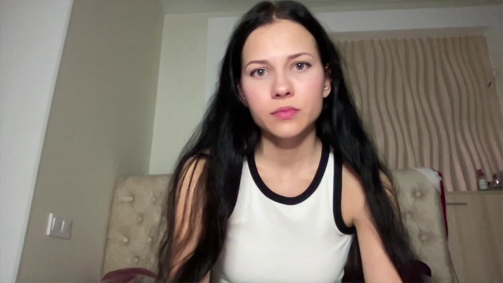 Gallery image thumbnail from Little_Emma1's myfreecams stream on, 01/08/2023, 16:02 image 7 of 20