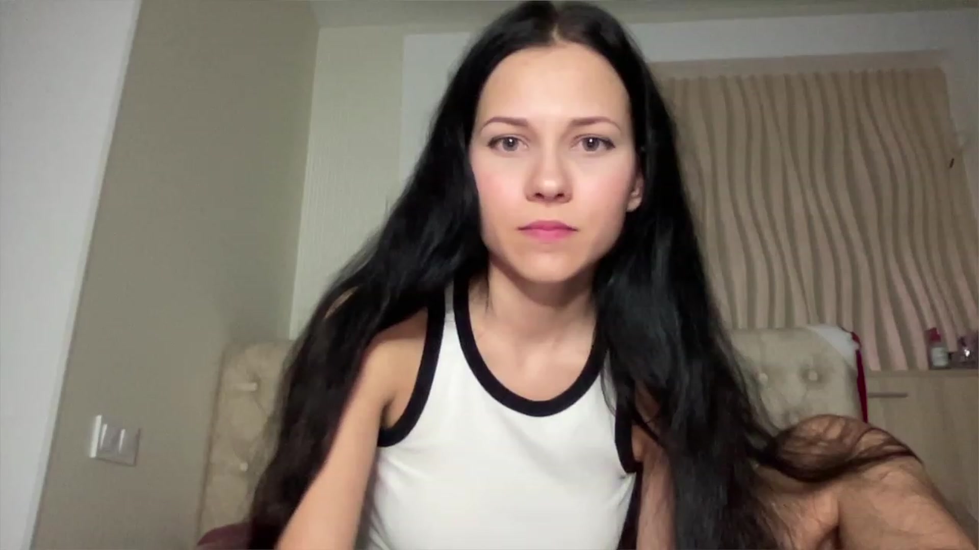 Gallery image thumbnail from Little_Emma1's myfreecams stream on, 01/08/2023, 16:02 image 8 of 20