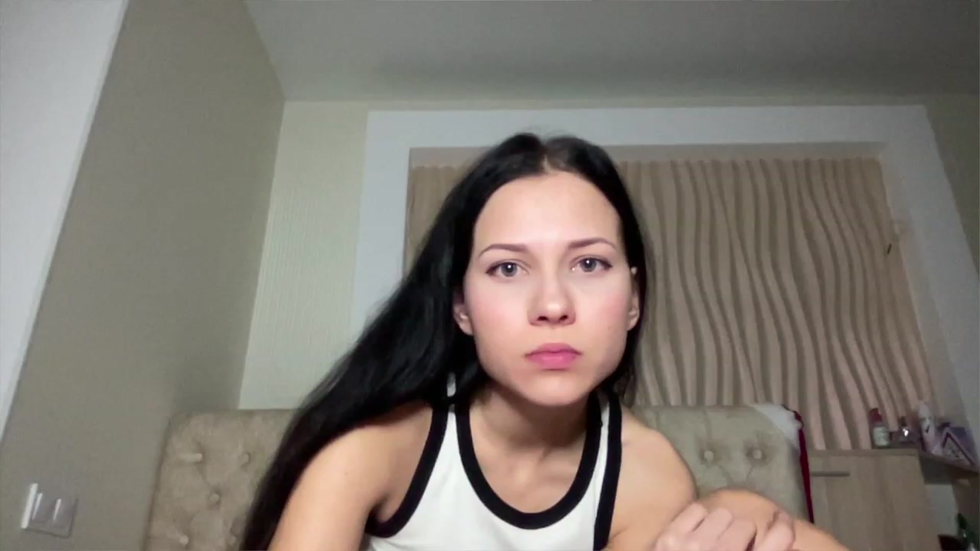 Gallery image thumbnail from Little_Emma1's myfreecams stream on, 01/08/2023, 16:02 image 3 of 20
