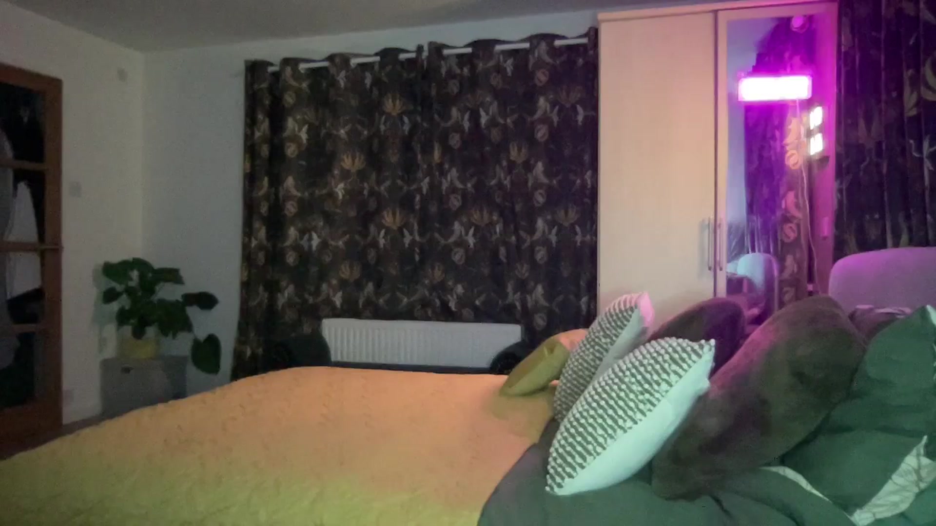 Gallery image thumbnail from Little_L's myfreecams stream on, 02/09/2024, 23:51 image 11 of 20