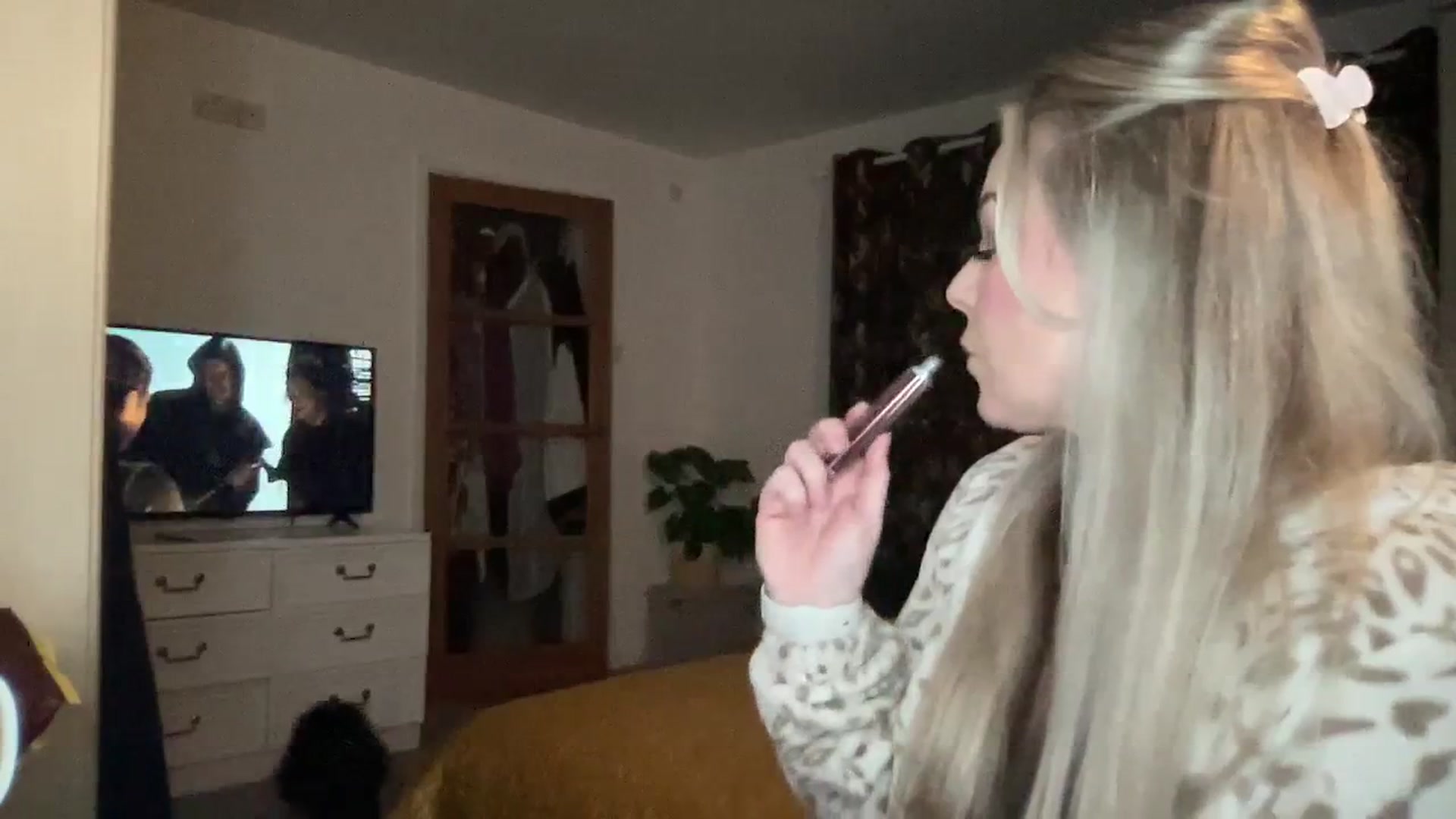 Gallery image thumbnail from Little_L's myfreecams stream on, 02/11/2024, 20:45 image 16 of 20