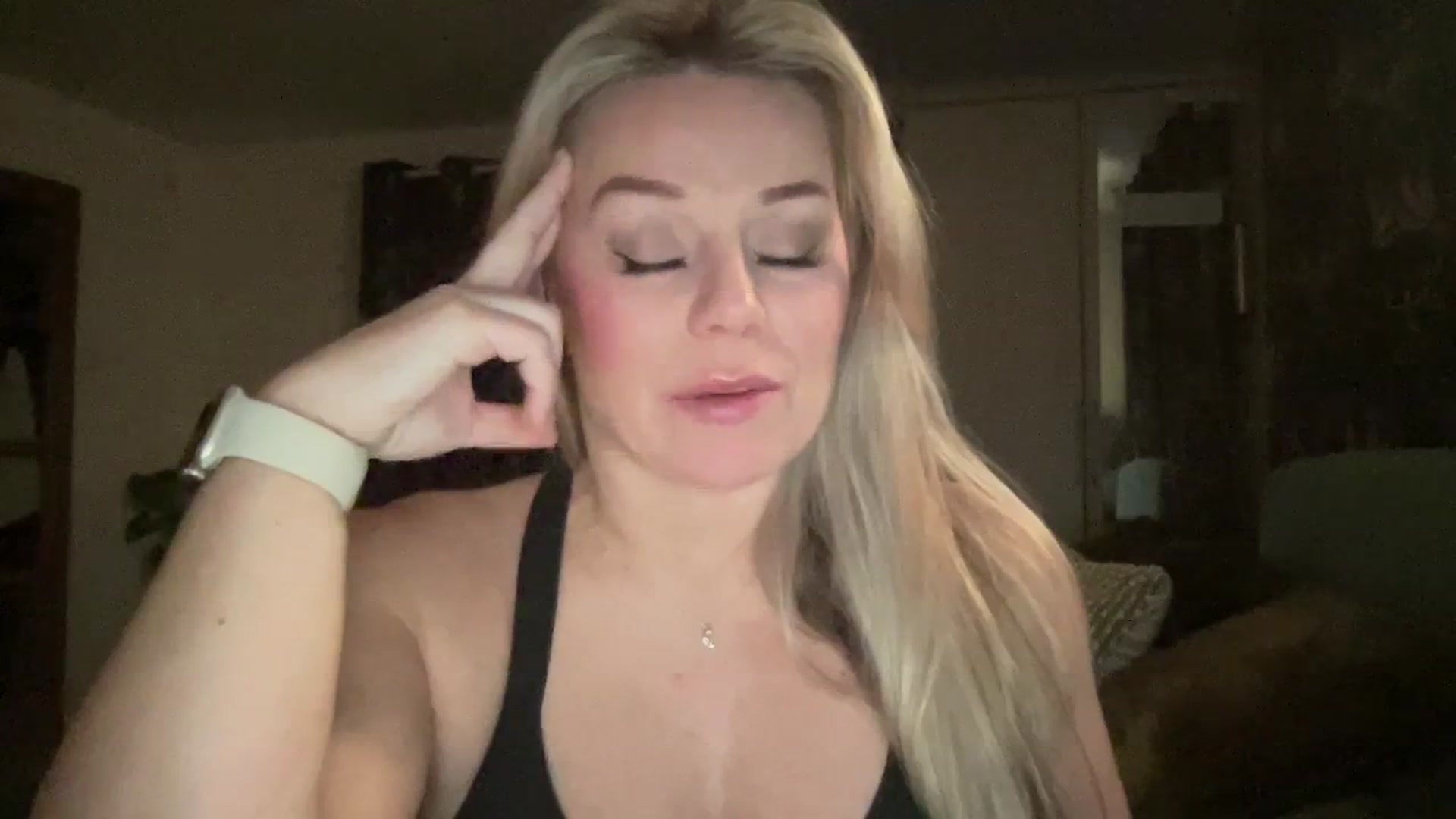 Gallery image thumbnail from Little_L's myfreecams stream on, 02/15/2024, 24:29 image 15 of 20