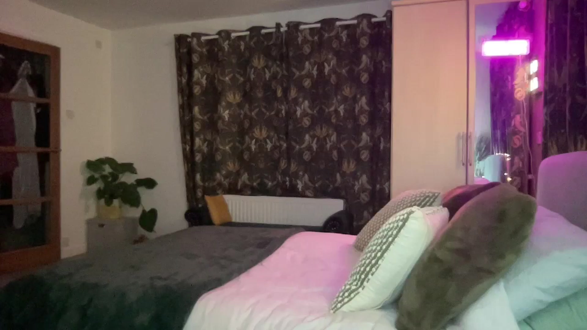 Gallery image thumbnail from Little_L's myfreecams stream on, 02/16/2024, 23:59 image 20 of 20