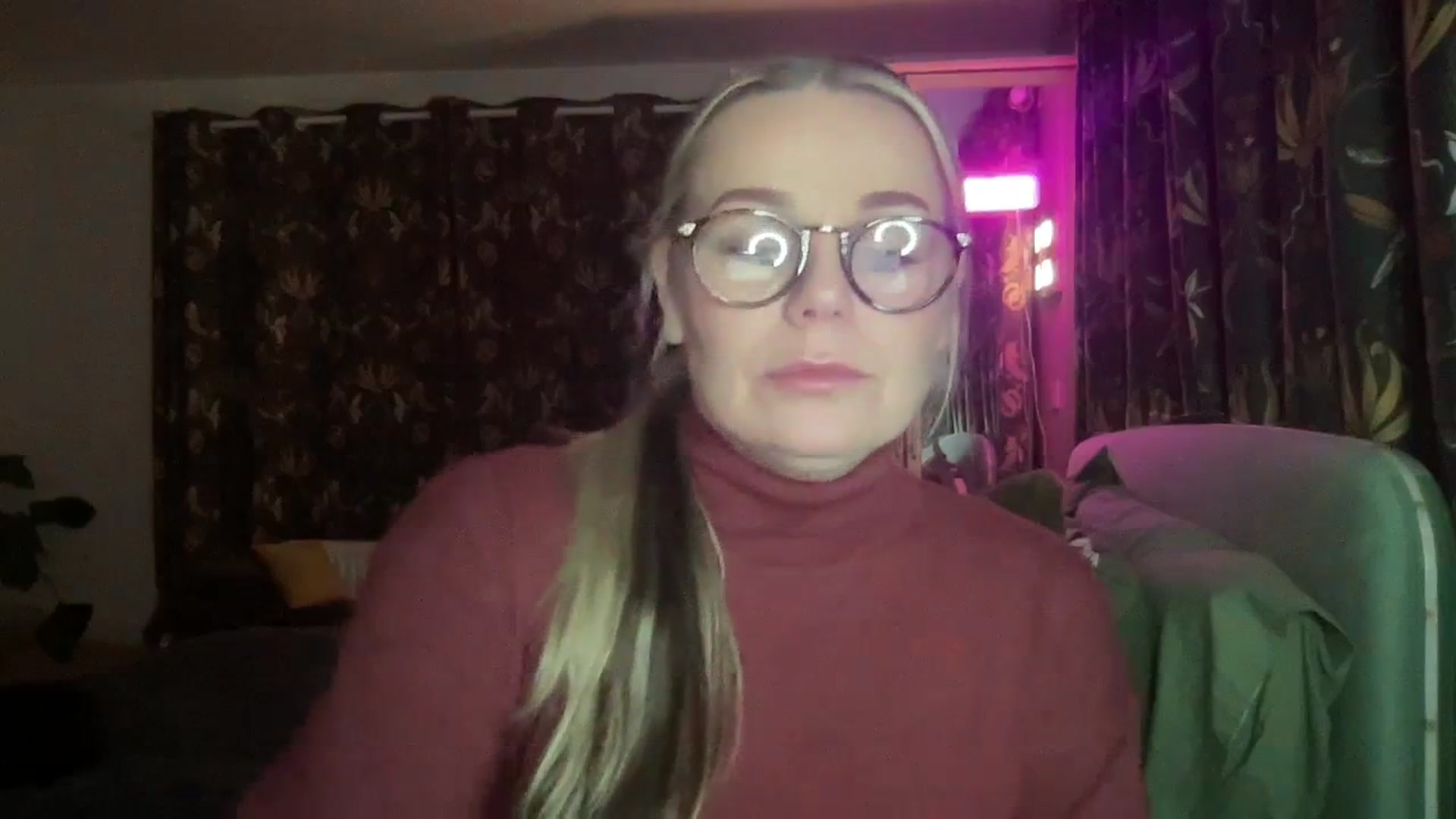 Gallery image thumbnail from Little_L's myfreecams stream on, 02/24/2024, 20:29 image 17 of 20