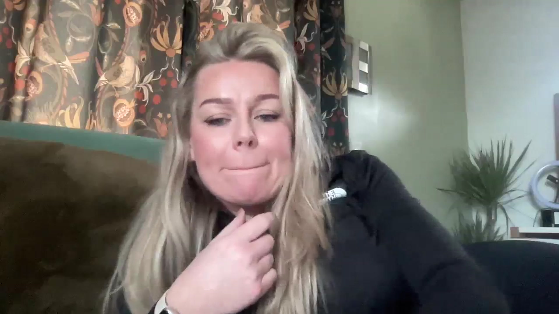 Gallery image thumbnail from Little_L's myfreecams stream on, 03/04/2024, 14:20 image 18 of 20