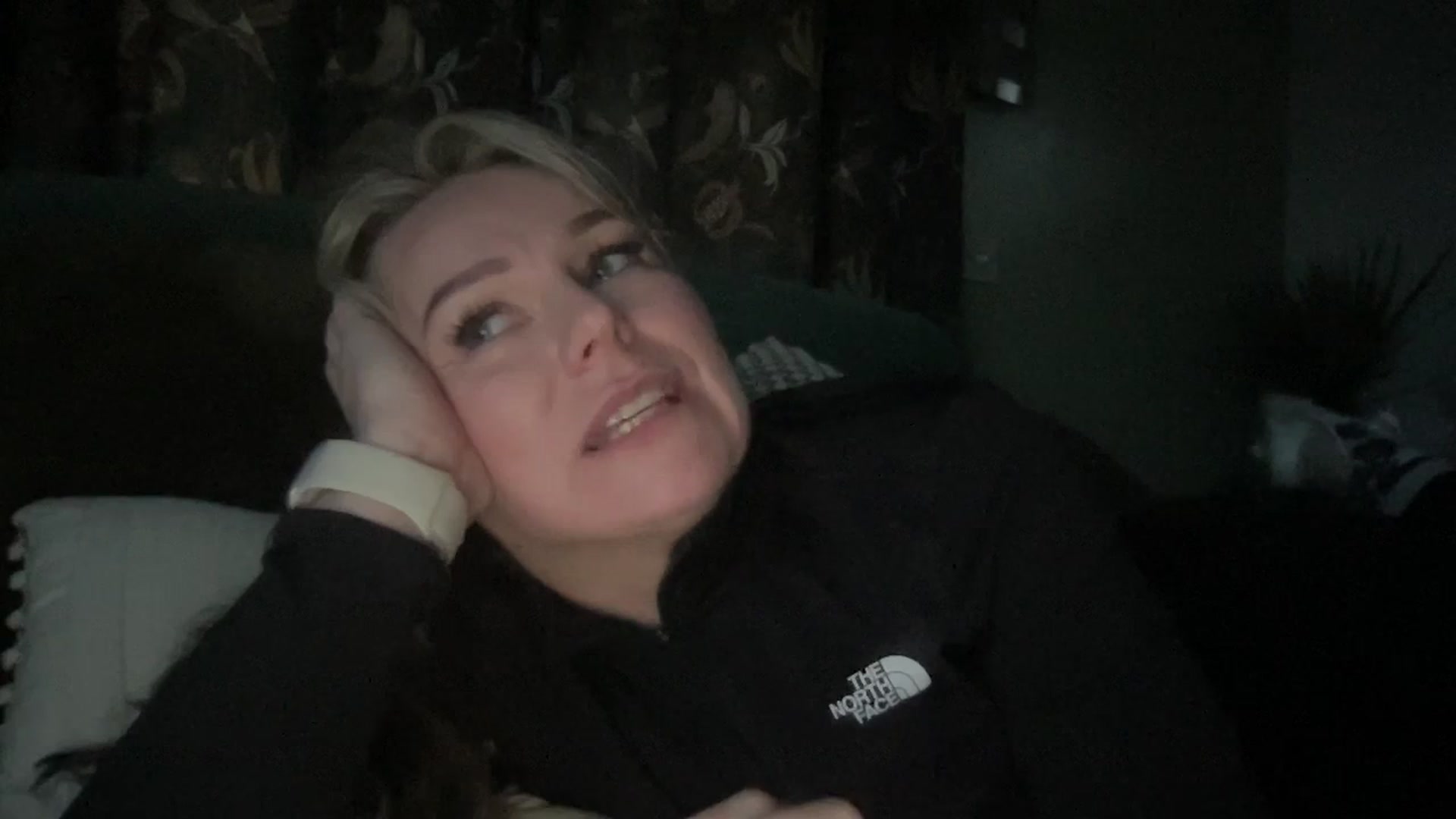 Gallery image thumbnail from Little_L's myfreecams stream on, 03/04/2024, 19:46 image 2 of 20