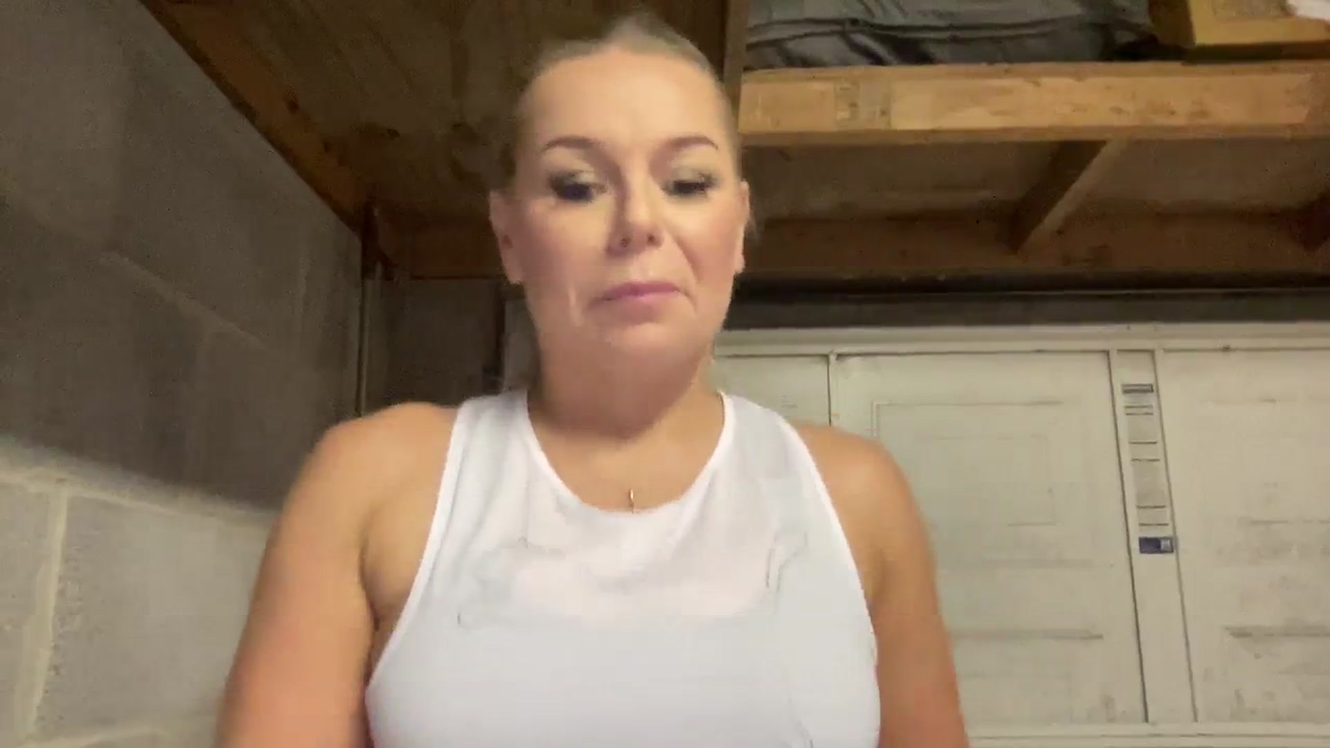 Gallery image thumbnail from Little_L's myfreecams stream on, 04/07/2024, 20:16 image 9 of 20