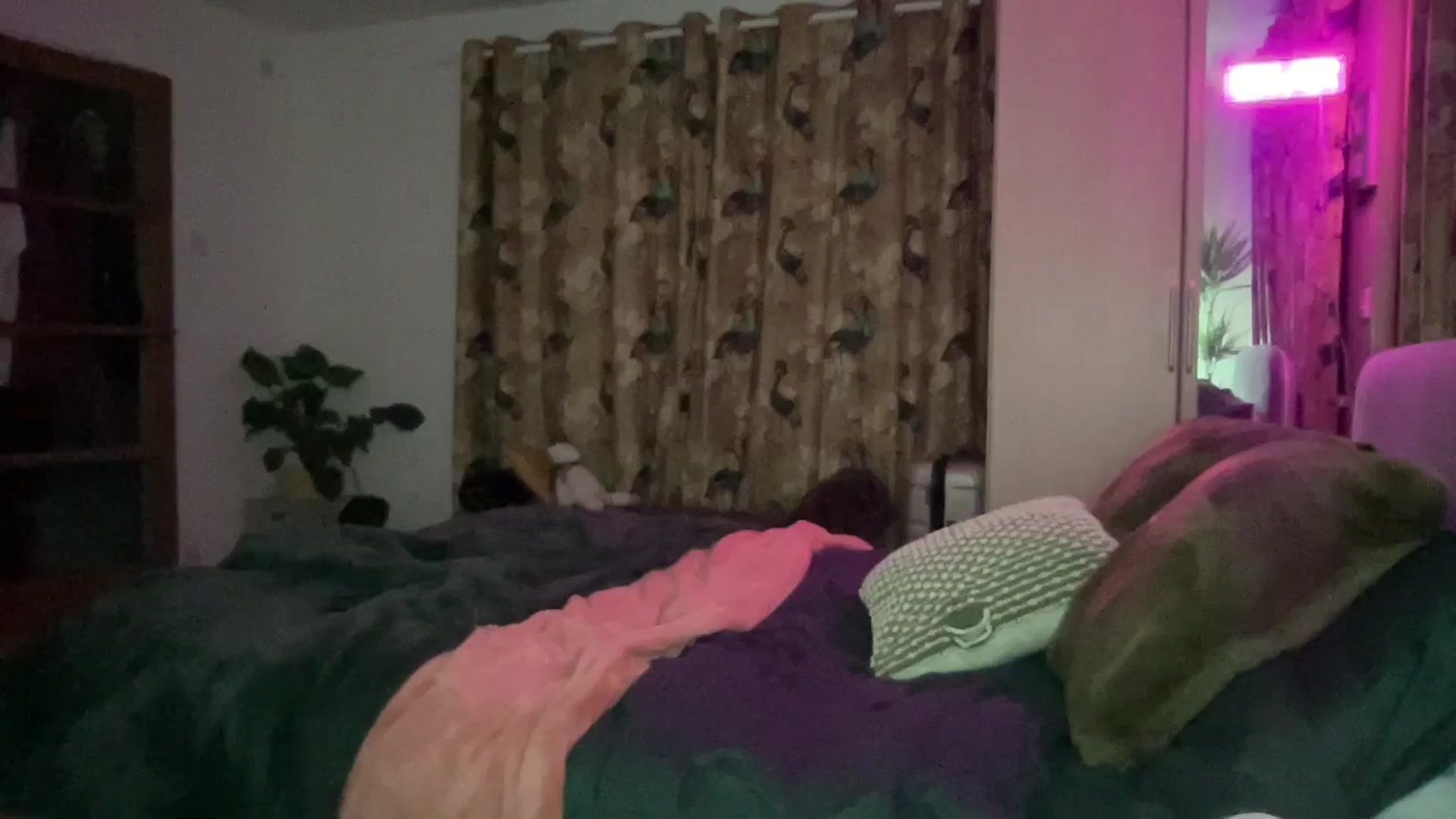 Gallery image thumbnail from Little_L's myfreecams stream on, 04/08/2024, 22:10 image 18 of 20