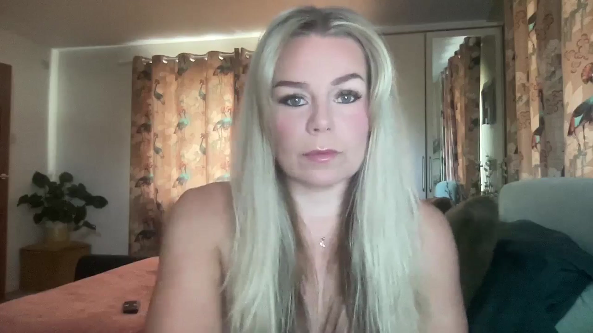 Gallery image thumbnail from Little_L's myfreecams stream on, 05/29/2024, 19:04 image 11 of 20