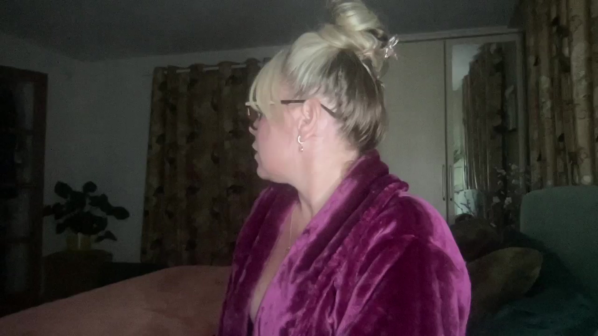 Gallery image thumbnail from Little_L's myfreecams stream on, 06/01/2024, 21:06 image 19 of 20