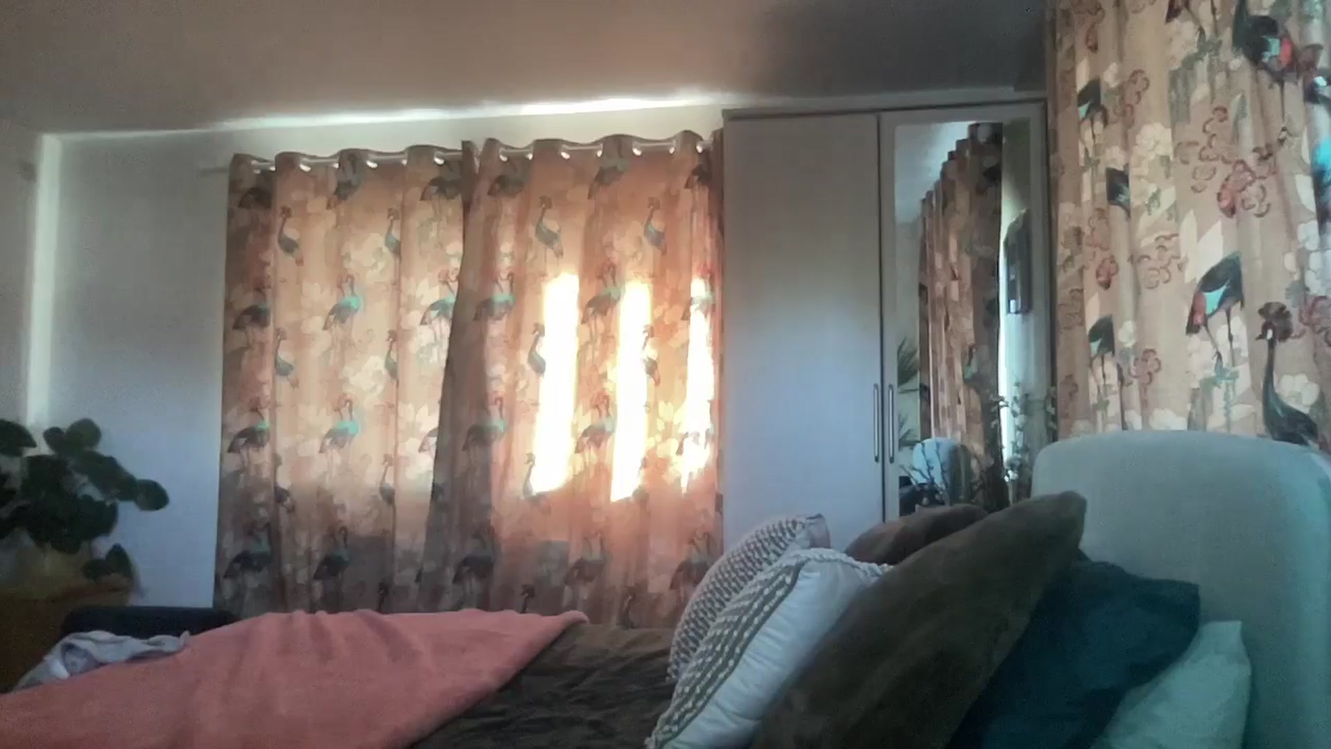 Gallery image thumbnail from Little_L's myfreecams stream on, 06/05/2024, 19:02 image 16 of 20