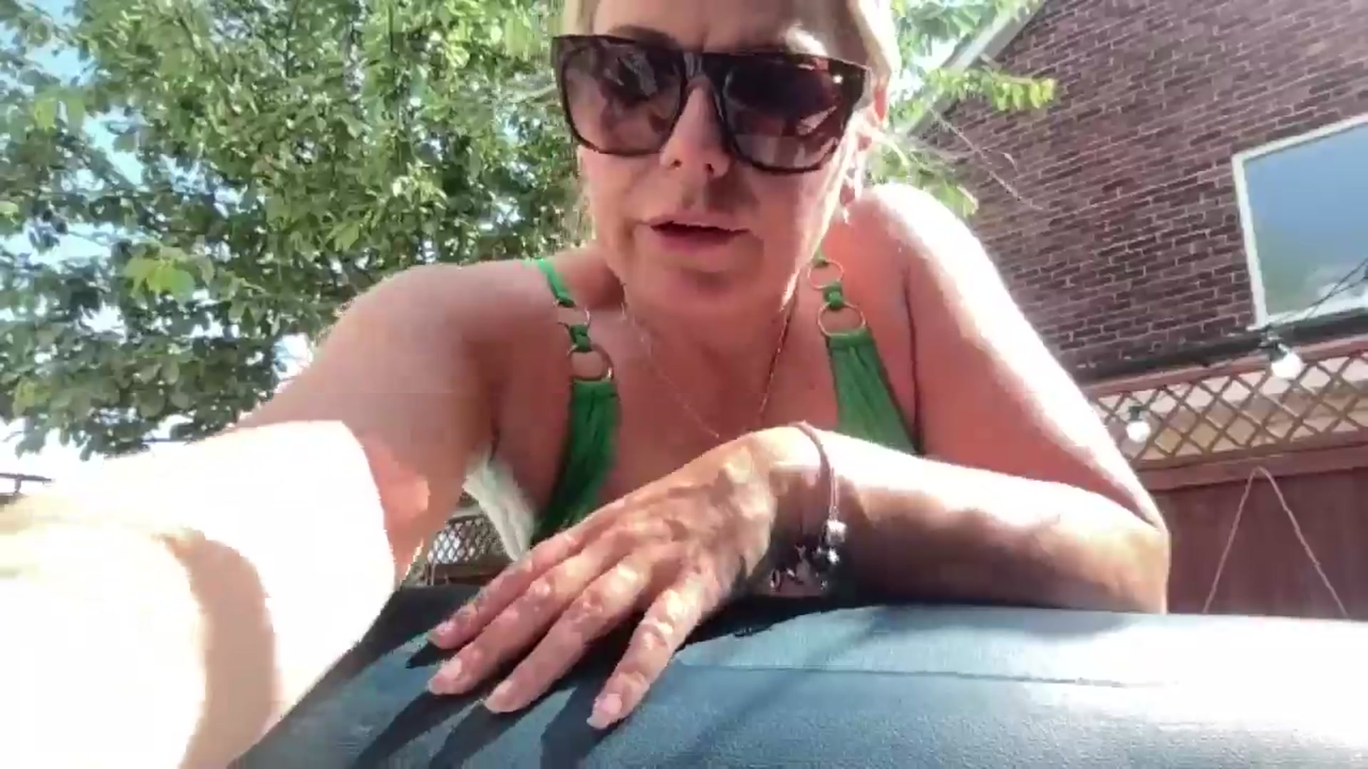 Gallery image thumbnail from Little_L's myfreecams stream on, 06/06/2024, 09:56 image 13 of 20