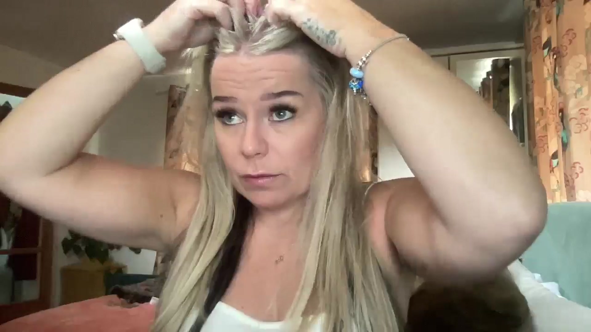 Gallery image thumbnail from Little_L's myfreecams stream on, 06/12/2024, 12:48 image 6 of 20