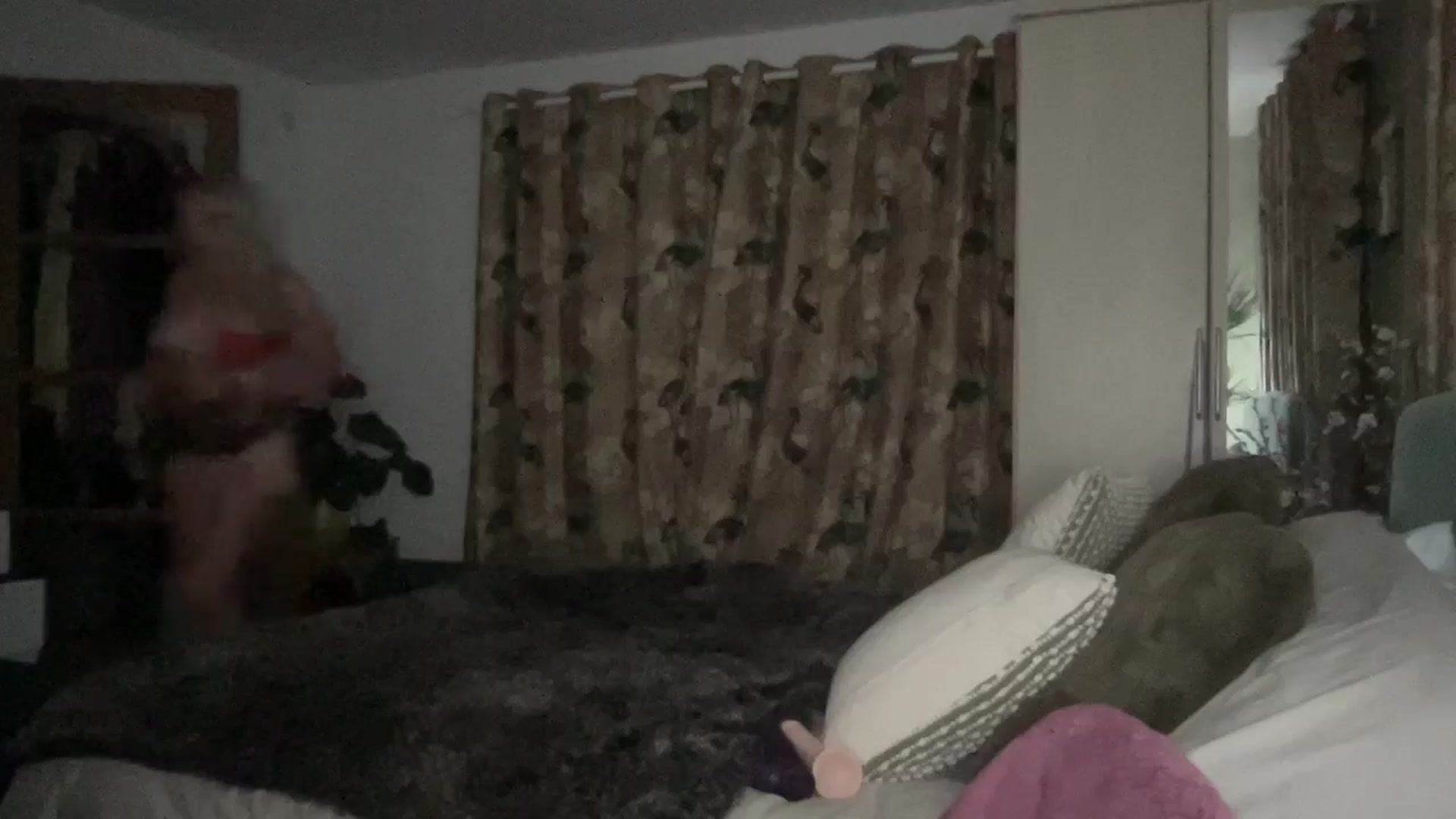 Gallery image thumbnail from Little_L's myfreecams stream on, 06/15/2024, 24:01 image 4 of 20