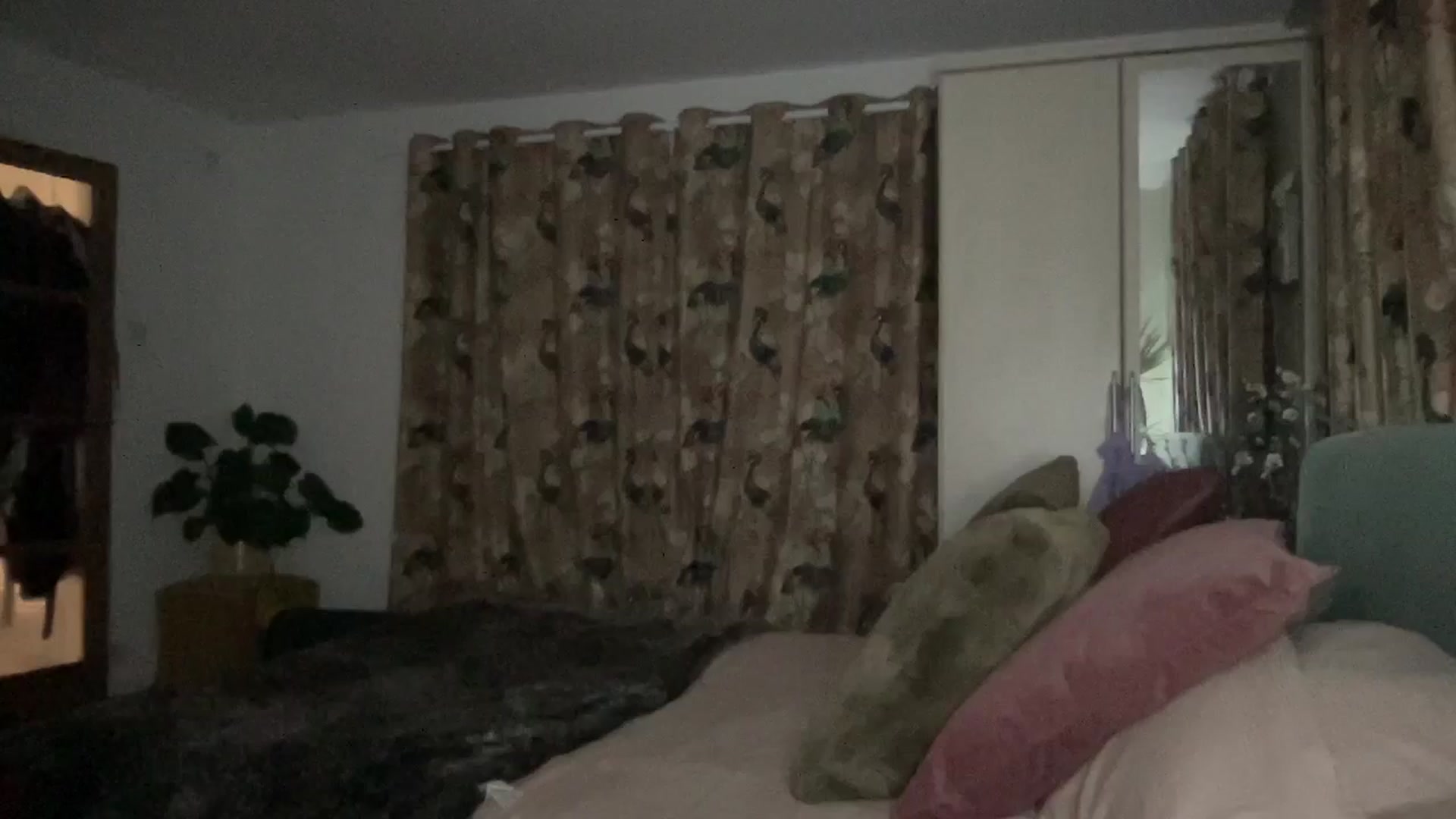 Gallery image thumbnail from Little_L's myfreecams stream on, 06/28/2024, 22:42 image 18 of 20