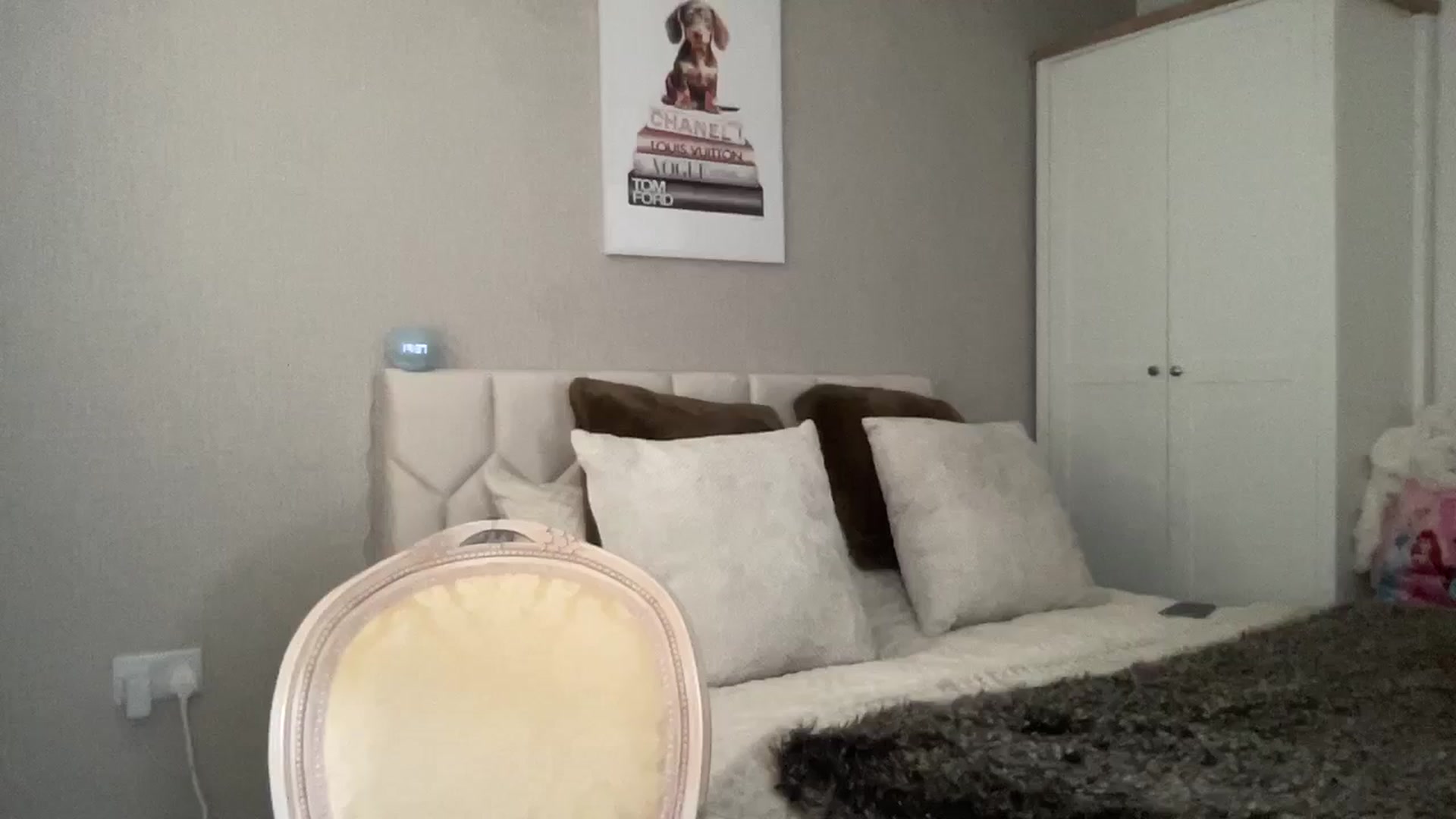 Gallery image thumbnail from Little_L's myfreecams stream on, 08/06/2024, 21:15 image 1 of 20