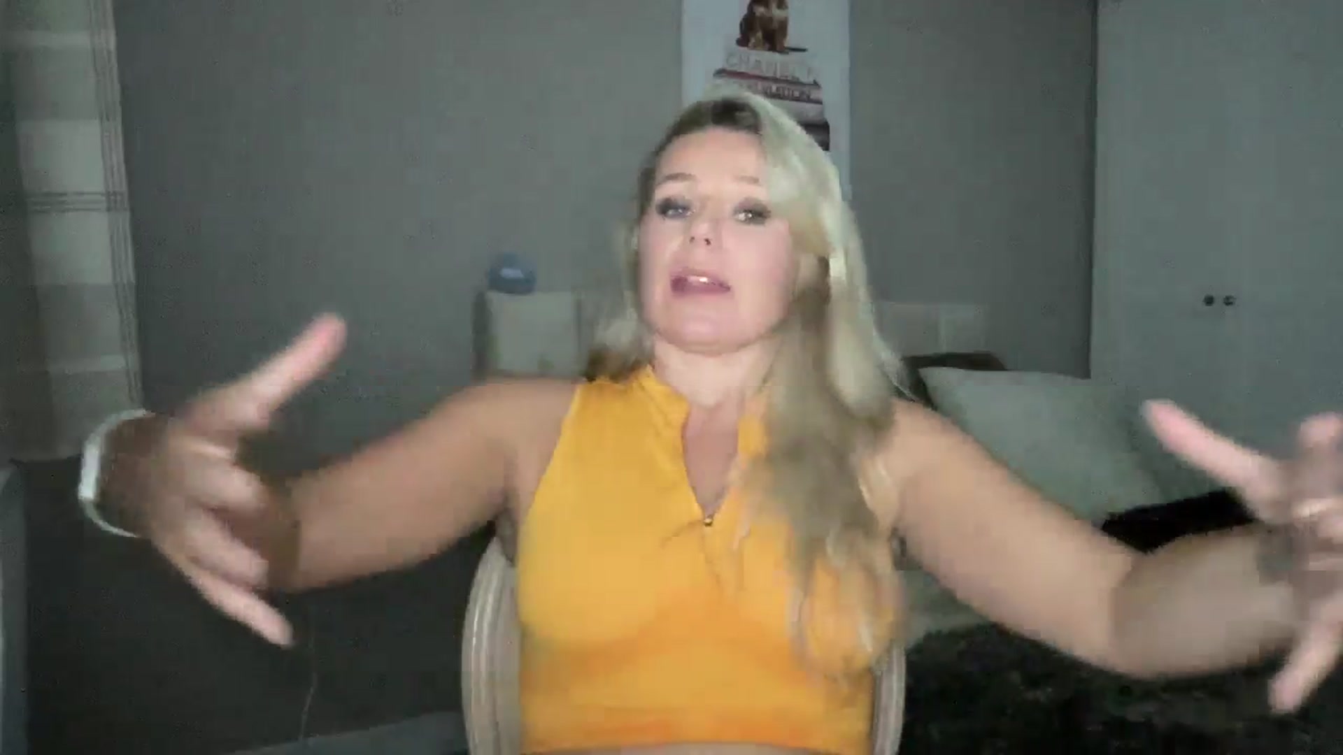 Gallery image thumbnail from Little_L's myfreecams stream on, 08/08/2024, 22:12 image 16 of 20