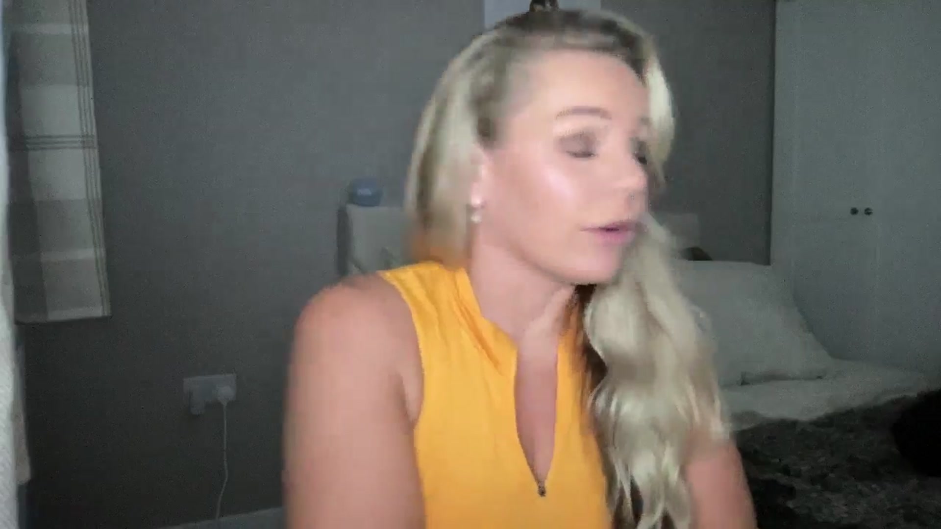 Gallery image thumbnail from Little_L's myfreecams stream on, 08/08/2024, 22:12 image 20 of 20