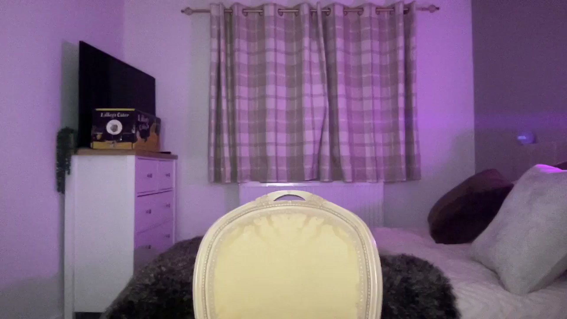 Gallery image thumbnail from Little_L's myfreecams stream on, 08/09/2024, 23:56 image 18 of 20