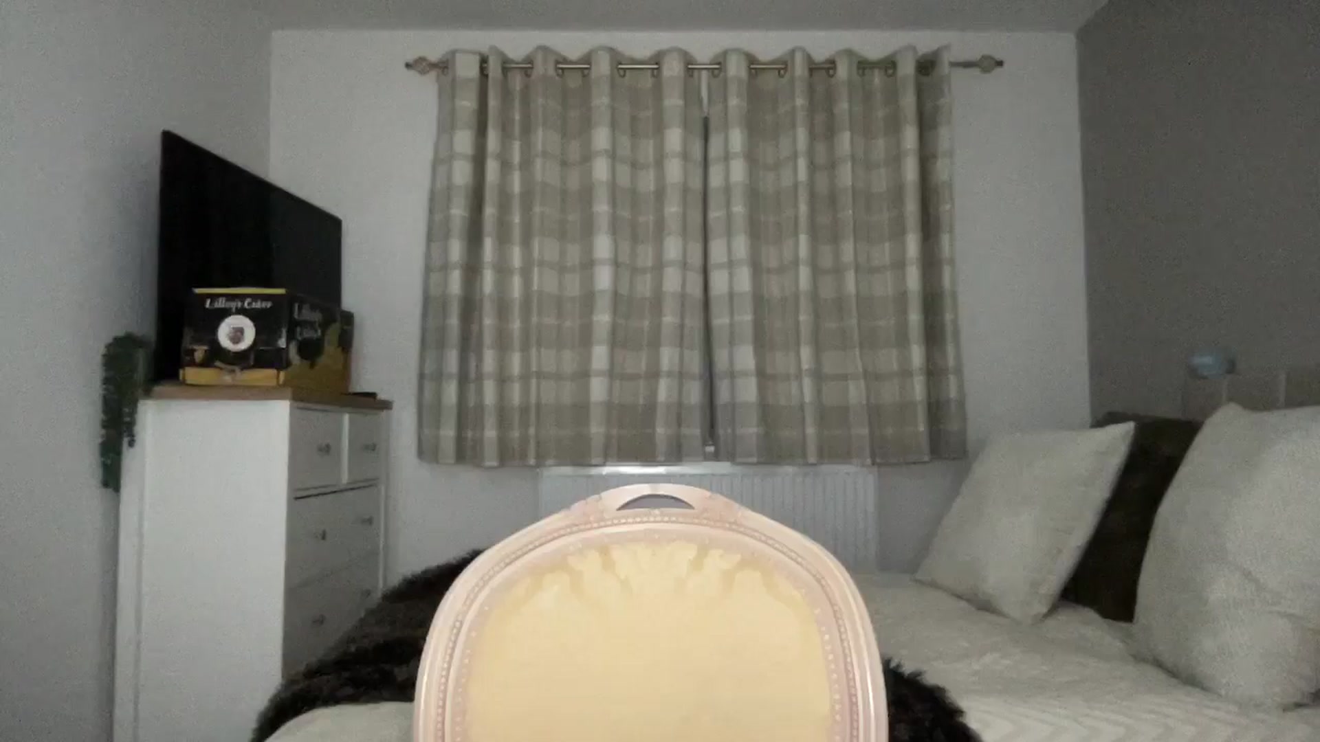 Gallery image thumbnail from Little_L's myfreecams stream on, 08/11/2024, 22:18 image 16 of 20