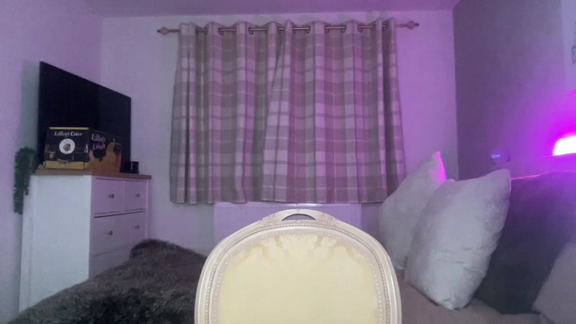 Gallery image thumbnail from Little_L's myfreecams stream on, 08/16/2024, 23:57 image 10 of 20