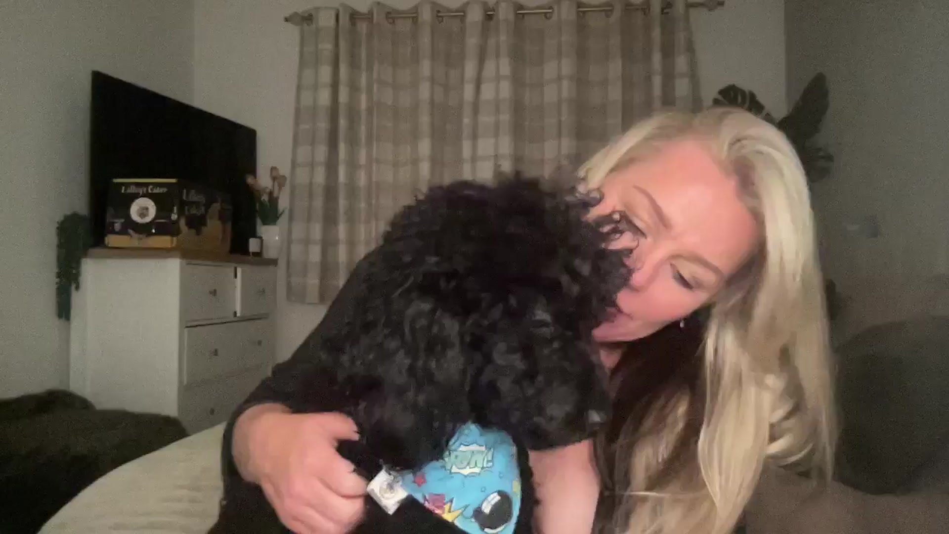 Gallery image thumbnail from Little_L's myfreecams stream on, 08/23/2024, 24:05 image 19 of 20