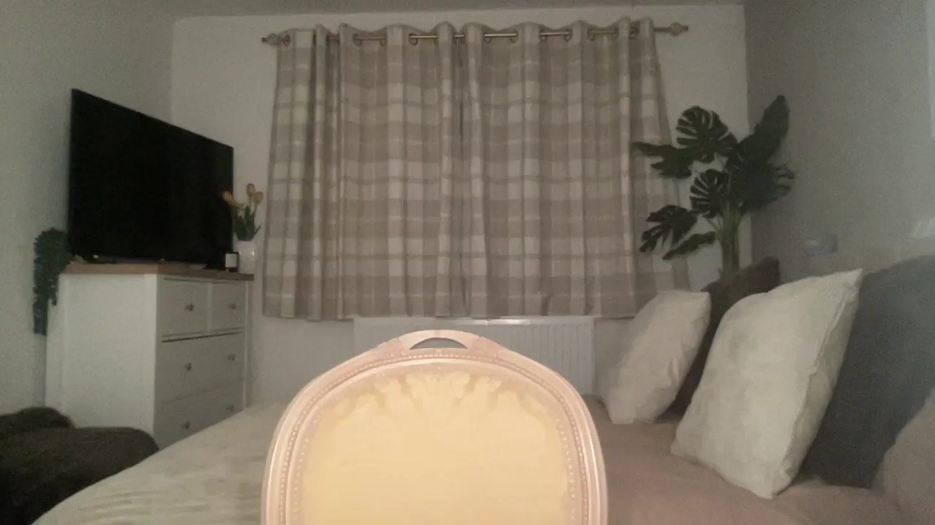 Gallery image thumbnail from Little_L's myfreecams stream on, 08/24/2024, 21:16 image 4 of 20