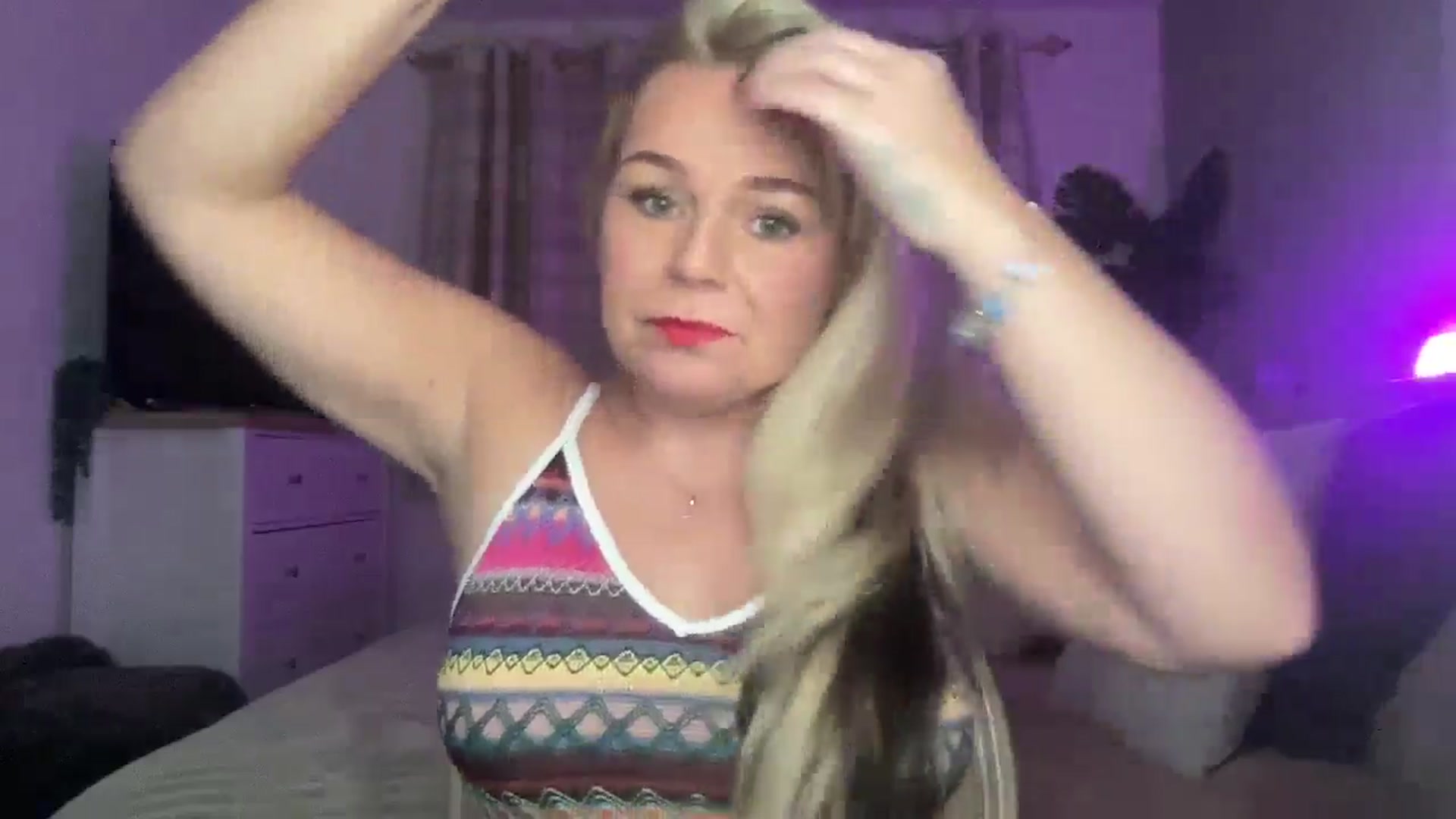 Gallery image thumbnail from Little_L's myfreecams stream on, 08/24/2024, 21:16 image 11 of 20