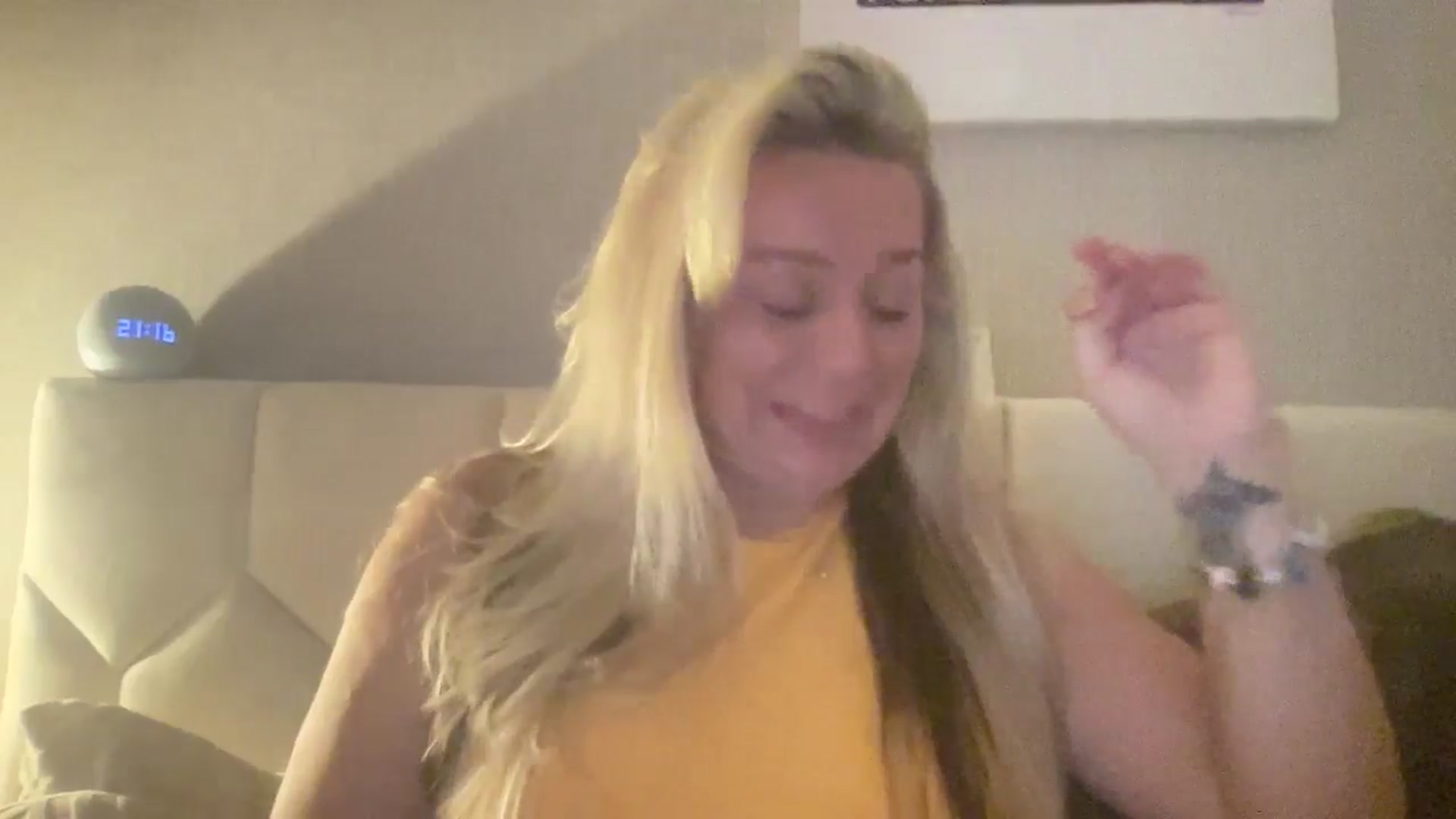 Gallery image thumbnail from Little_L's myfreecams stream on, 09/08/2024, 20:25 image 20 of 20