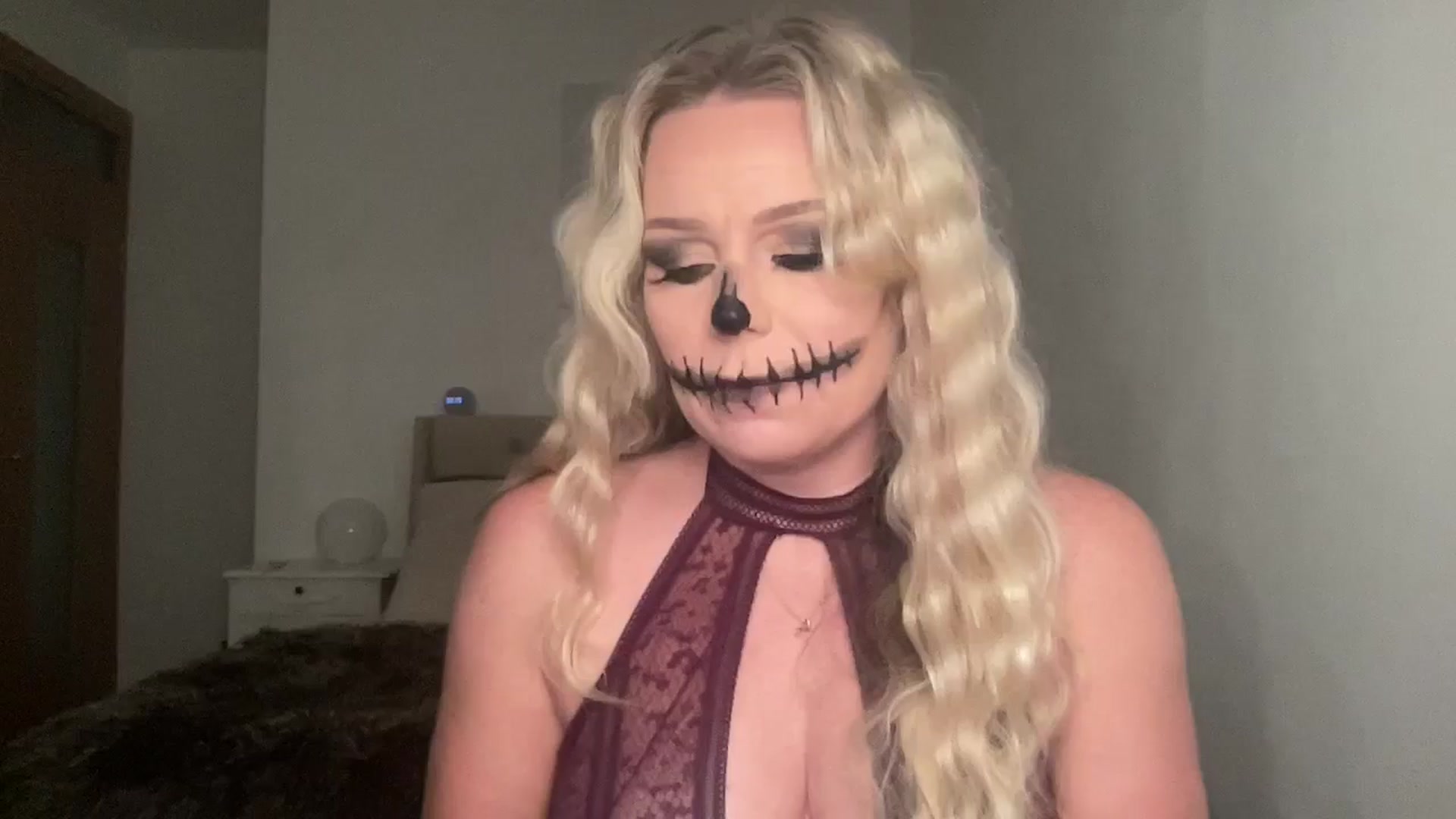 Gallery image thumbnail from Little_L's myfreecams stream on, 10/31/2024, 23:11 image 1 of 20