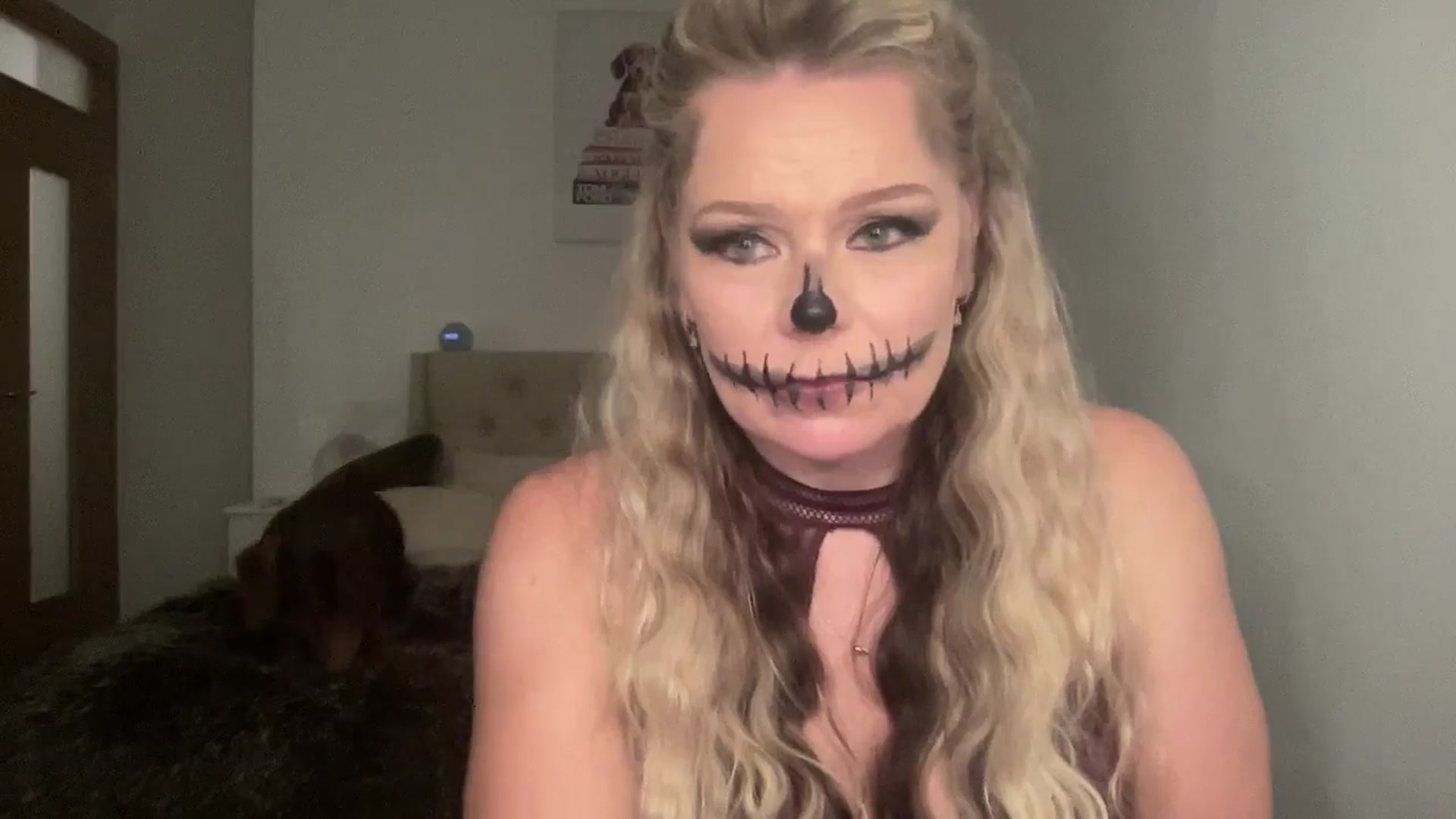 Gallery image thumbnail from Little_L's myfreecams stream on, 10/31/2024, 23:11 image 19 of 20