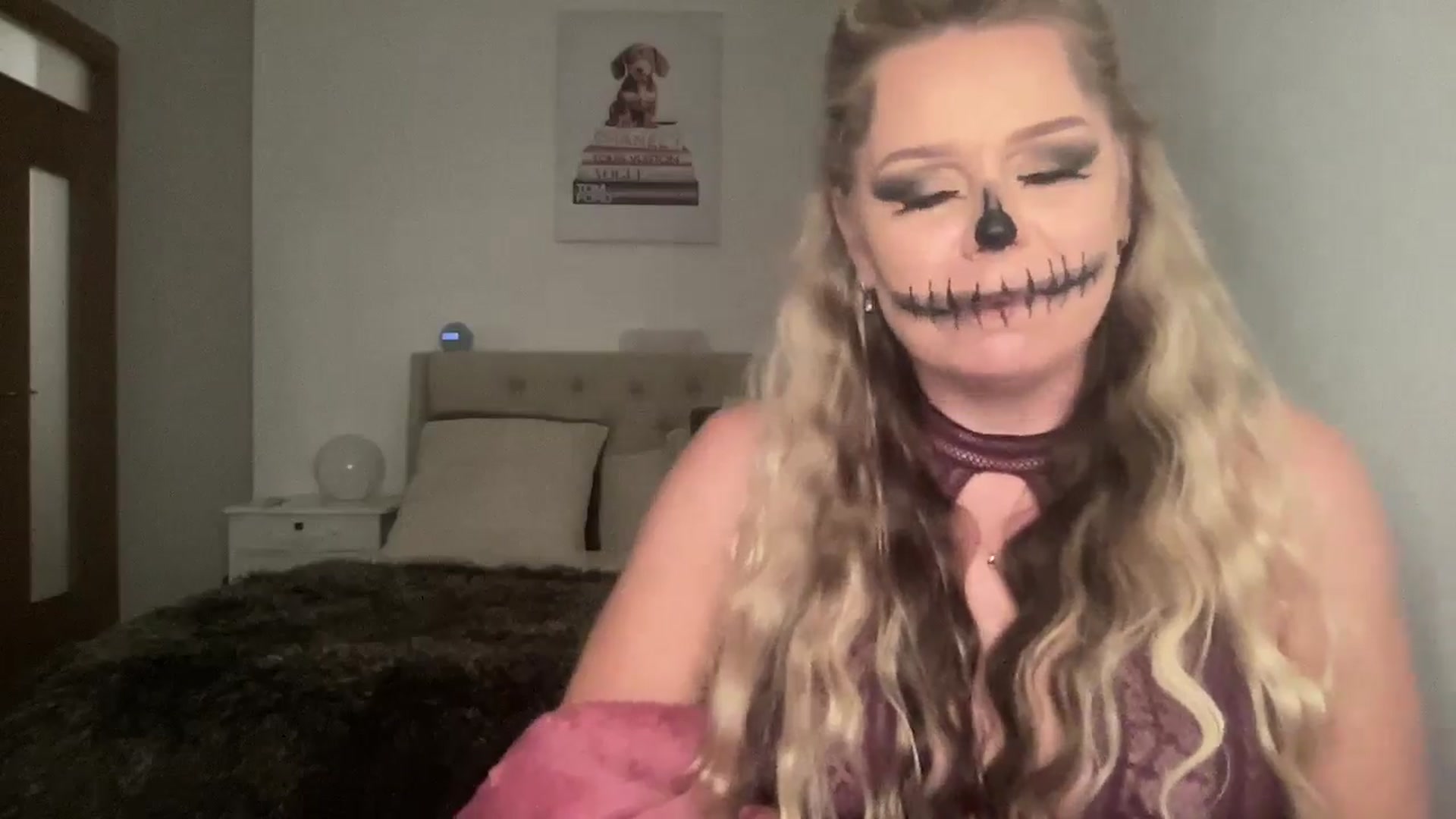 Gallery image thumbnail from Little_L's myfreecams stream on, 10/31/2024, 23:11 image 17 of 20
