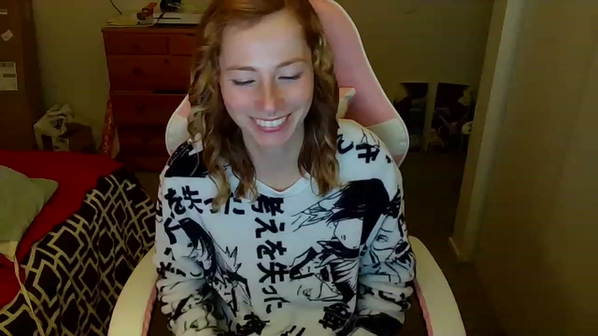Gallery image thumbnail from Little_Lunar's myfreecams stream on, 12/24/2022, 17:43 image 1 of 20