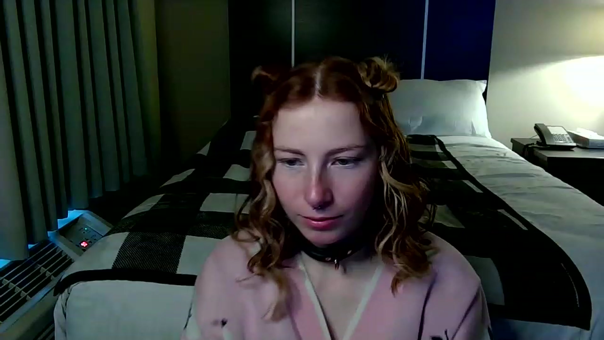 Gallery image thumbnail from Little_Lunar's myfreecams stream on, 01/21/2023, 16:52 image 8 of 20