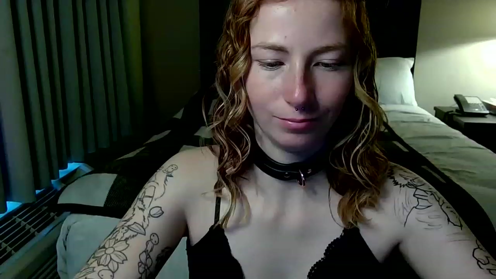 Gallery image thumbnail from Little_Lunar's myfreecams stream on, 01/21/2023, 16:52 image 14 of 20