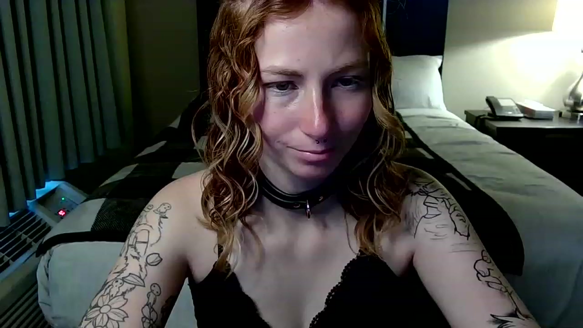 Gallery image thumbnail from Little_Lunar's myfreecams stream on, 01/21/2023, 16:52 image 19 of 20