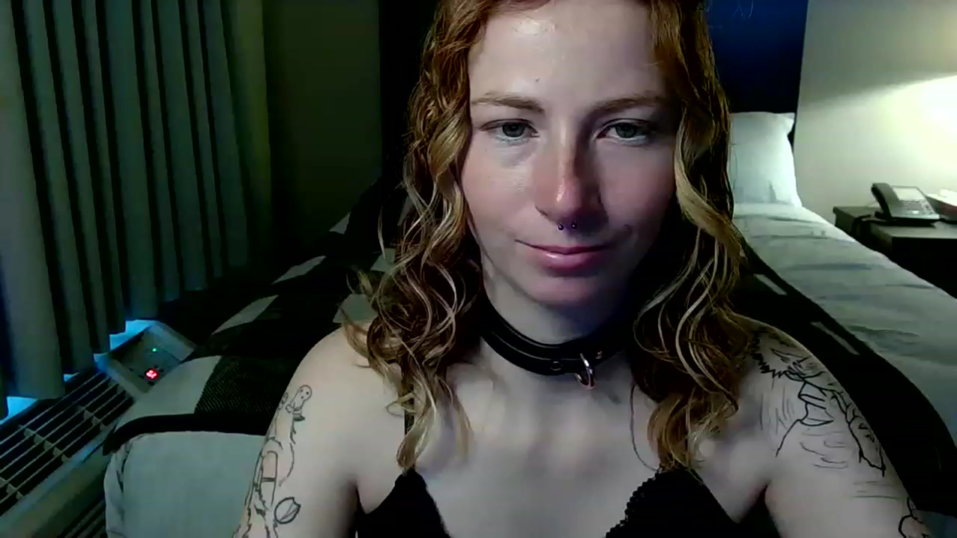 Gallery image thumbnail from Little_Lunar's myfreecams stream on, 01/21/2023, 16:52 image 15 of 20