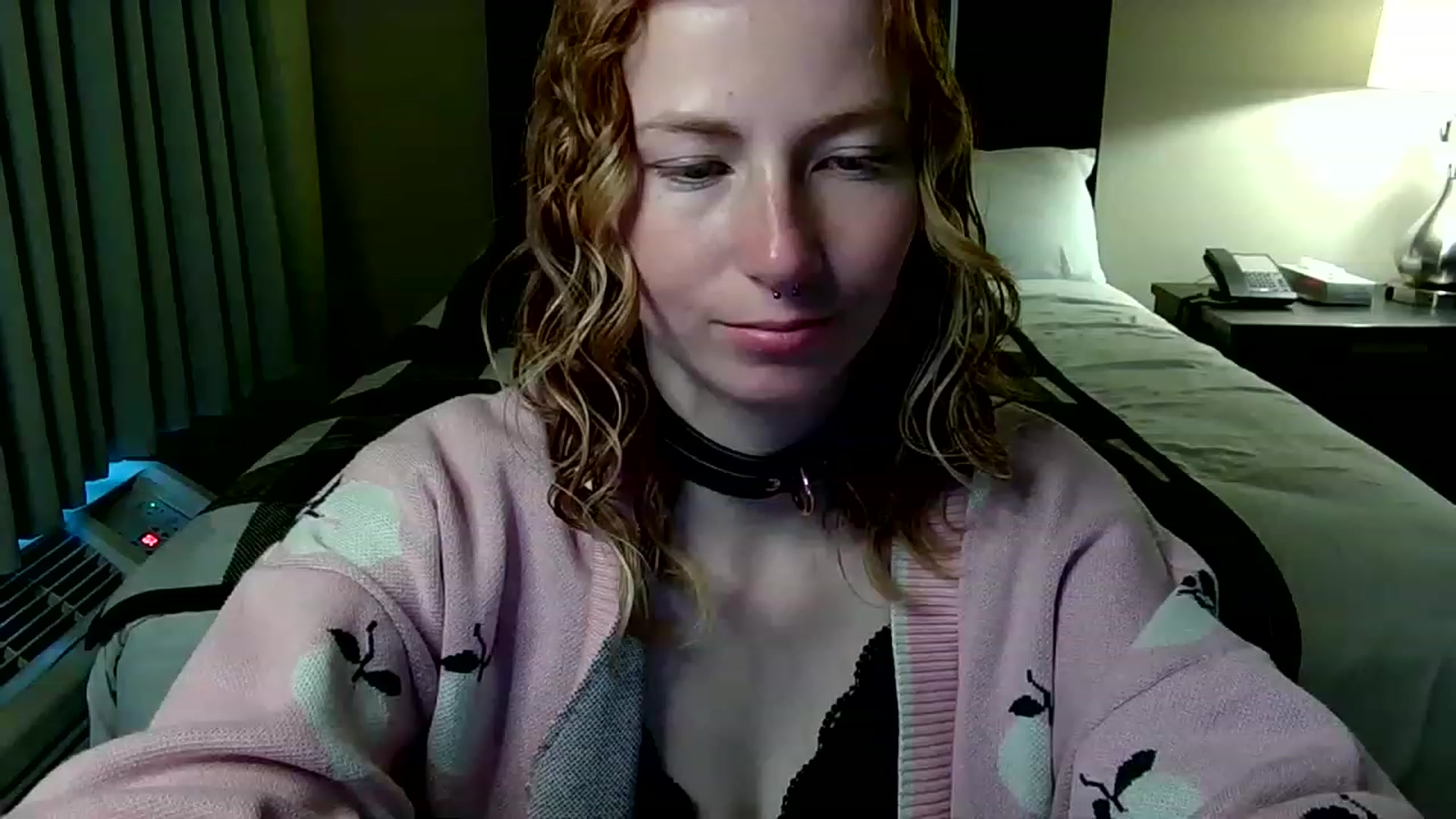 Gallery image thumbnail from Little_Lunar's myfreecams stream on, 01/21/2023, 17:25 image 2 of 20