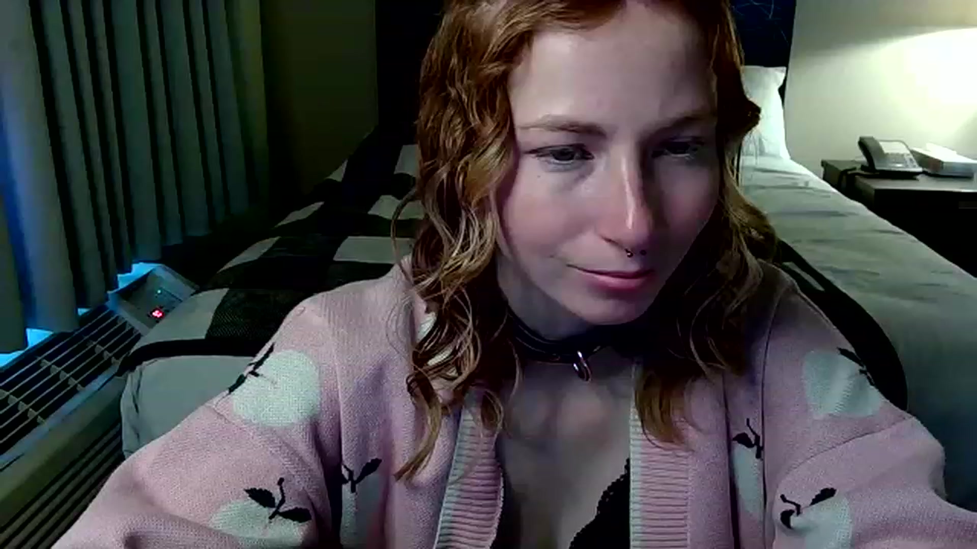 Gallery image thumbnail from Little_Lunar's myfreecams stream on, 01/21/2023, 17:25 image 13 of 20