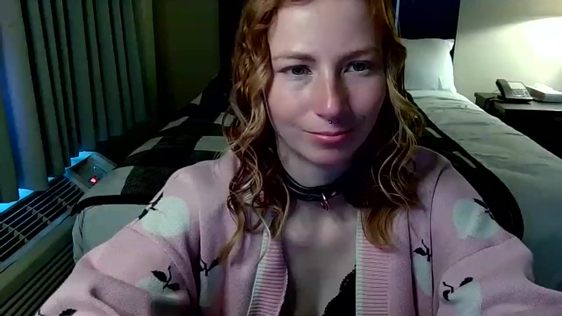 Gallery image thumbnail from Little_Lunar's myfreecams stream on, 01/21/2023, 17:25 image 14 of 20