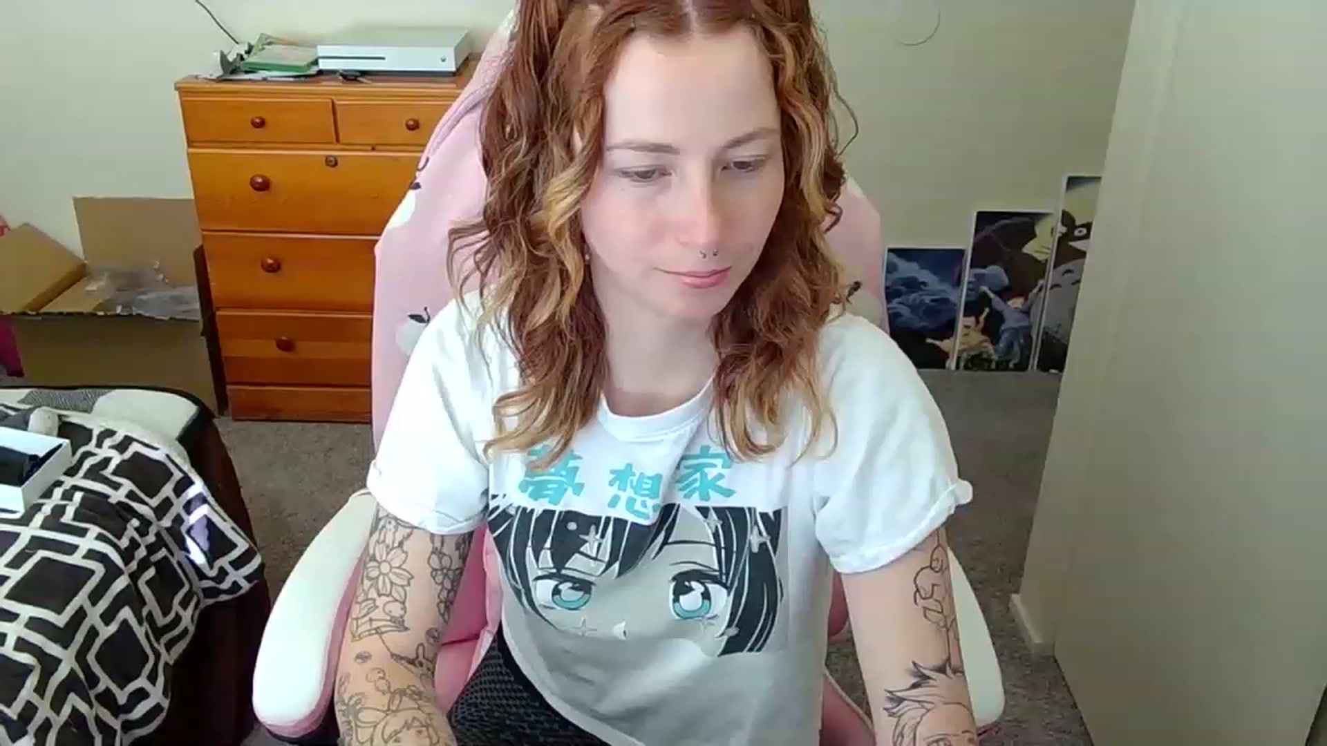 Gallery image thumbnail from Little_Lunar's myfreecams stream on, 02/18/2023, 21:45 image 5 of 20