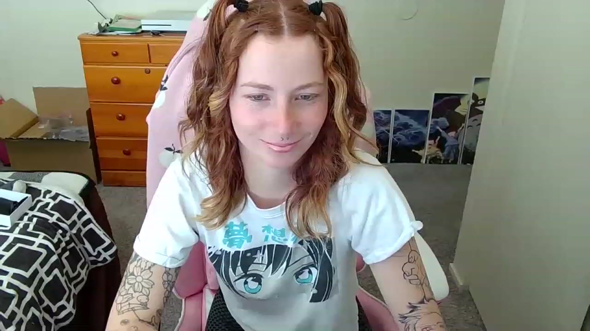 Gallery image thumbnail from Little_Lunar's myfreecams stream on, 02/18/2023, 21:45 image 19 of 20