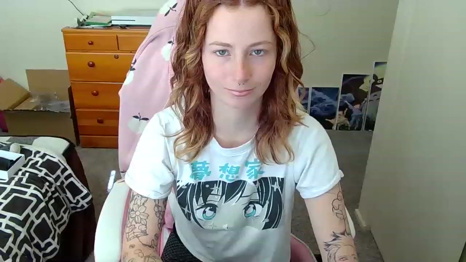Gallery image thumbnail from Little_Lunar's myfreecams stream on, 02/18/2023, 21:45 image 13 of 20