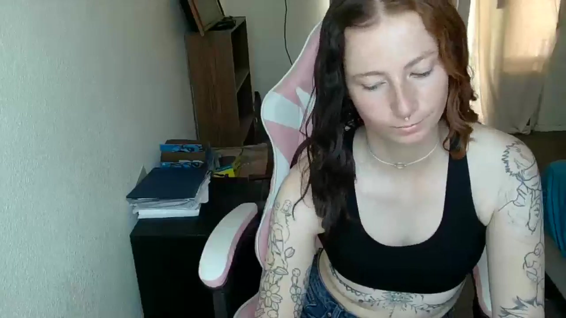 Gallery image thumbnail from Little_Lunar's myfreecams stream on, 05/21/2025, 18:20 image 2 of 20