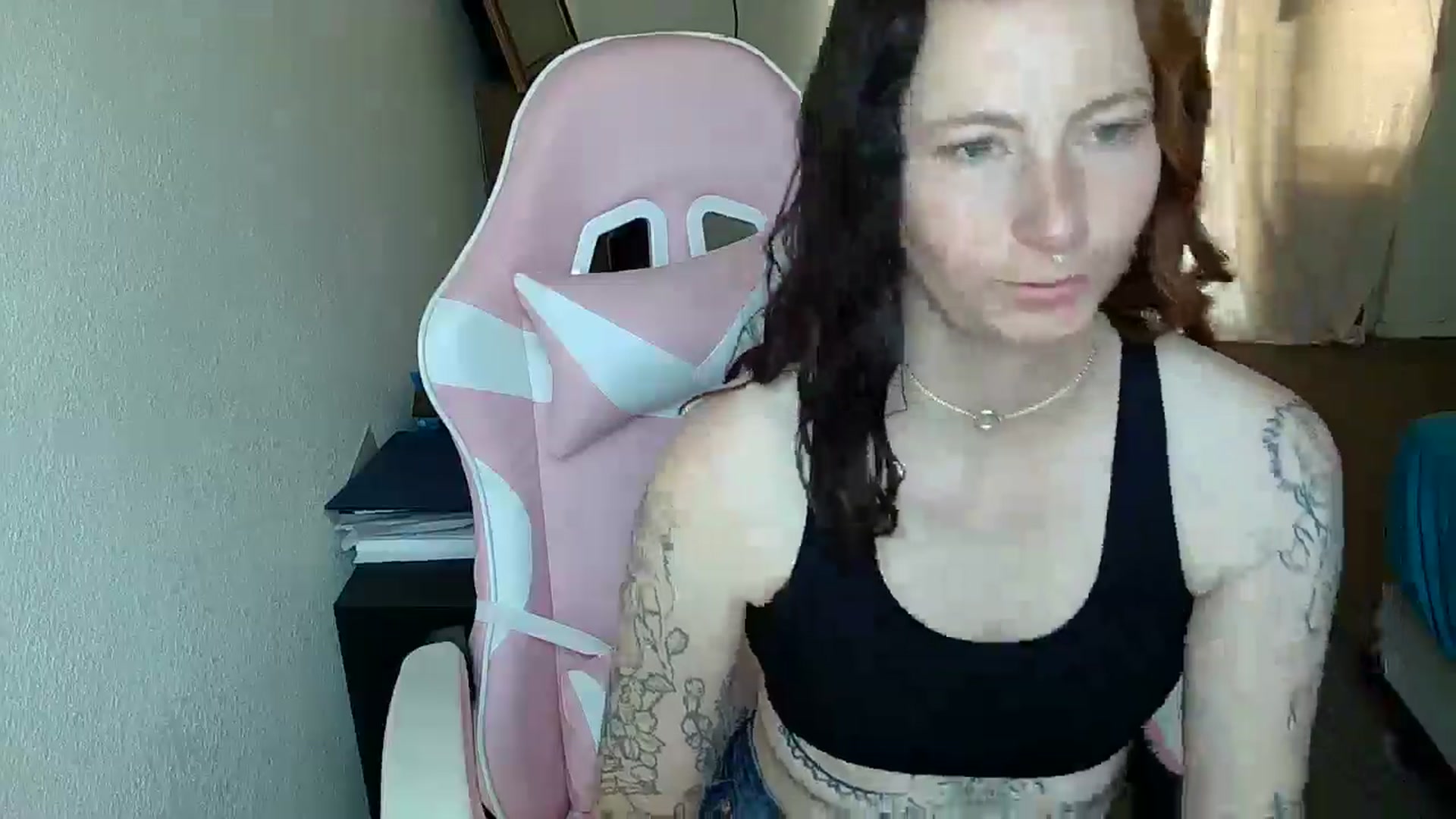 Gallery image thumbnail from Little_Lunar's myfreecams stream on, 05/21/2025, 18:20 image 5 of 20