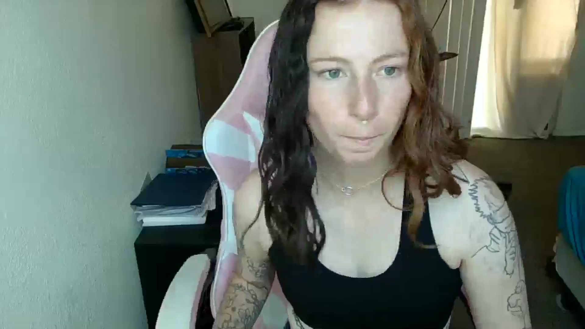 Gallery image thumbnail from Little_Lunar's myfreecams stream on, 05/21/2025, 18:20 image 4 of 20